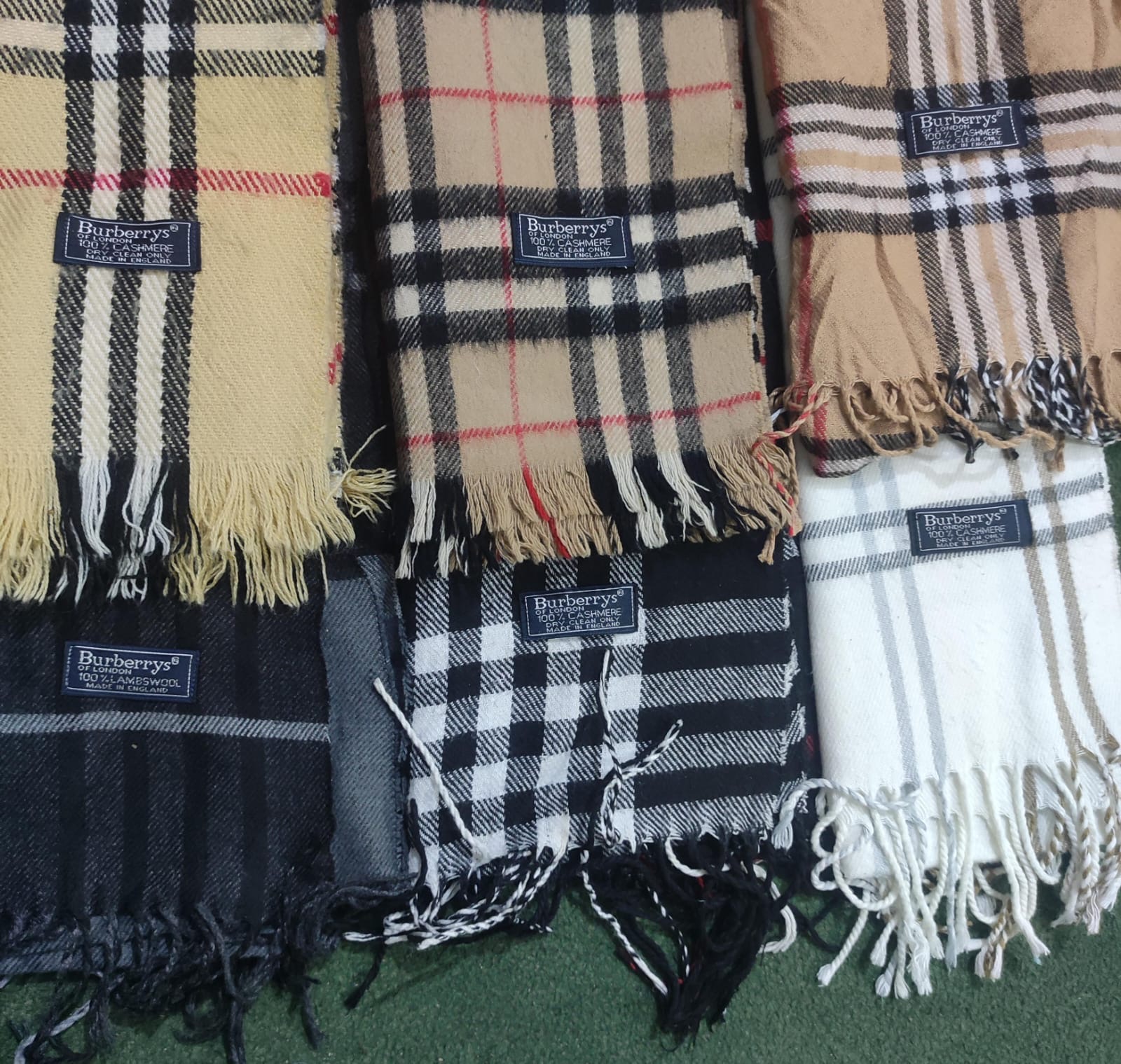 Cachecóis Burberry Autênticos