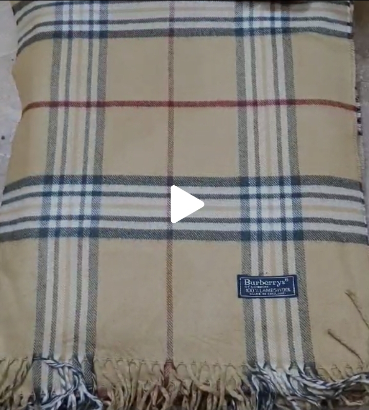 Burberry scarve
