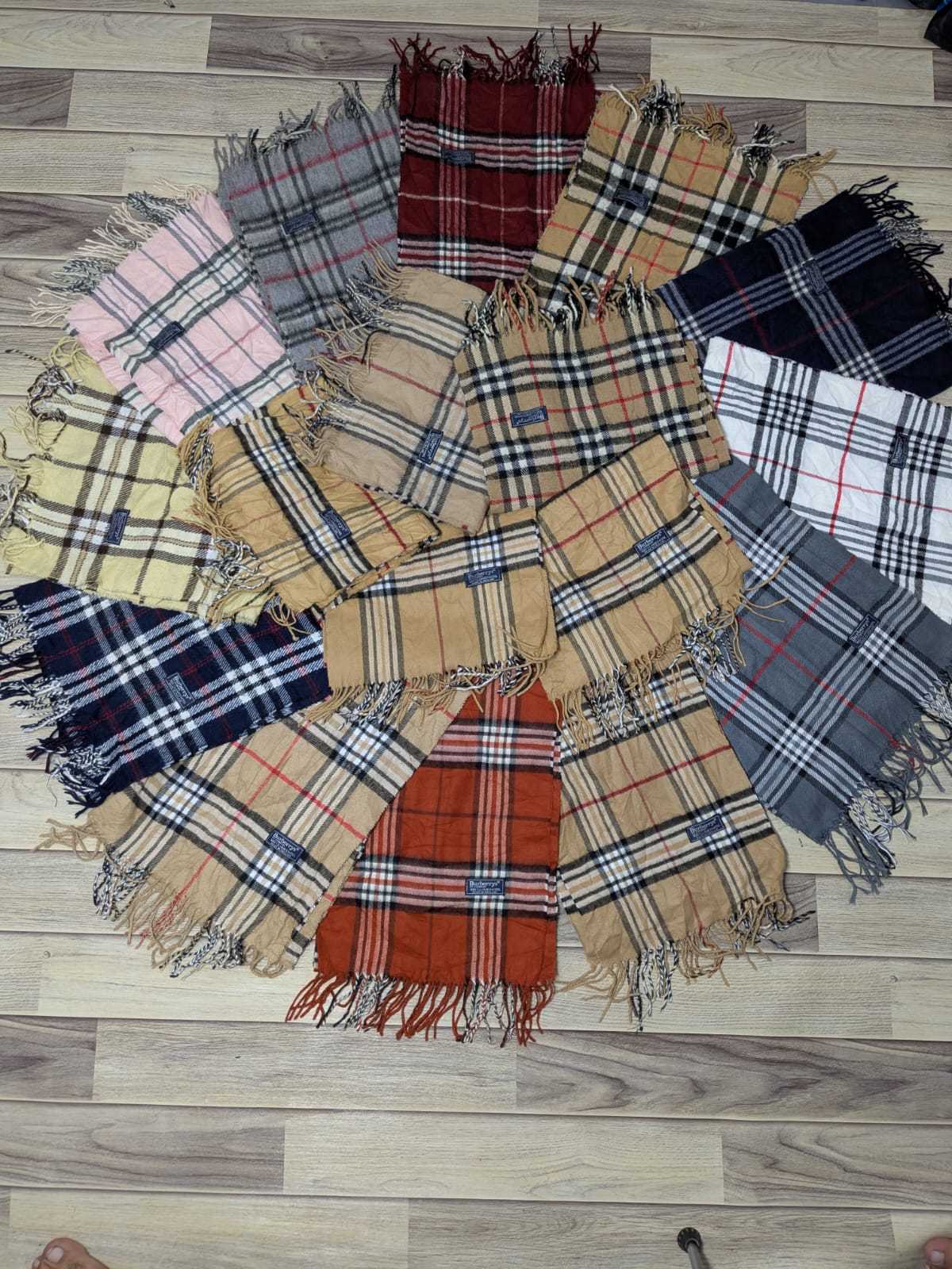 Burberry scarve