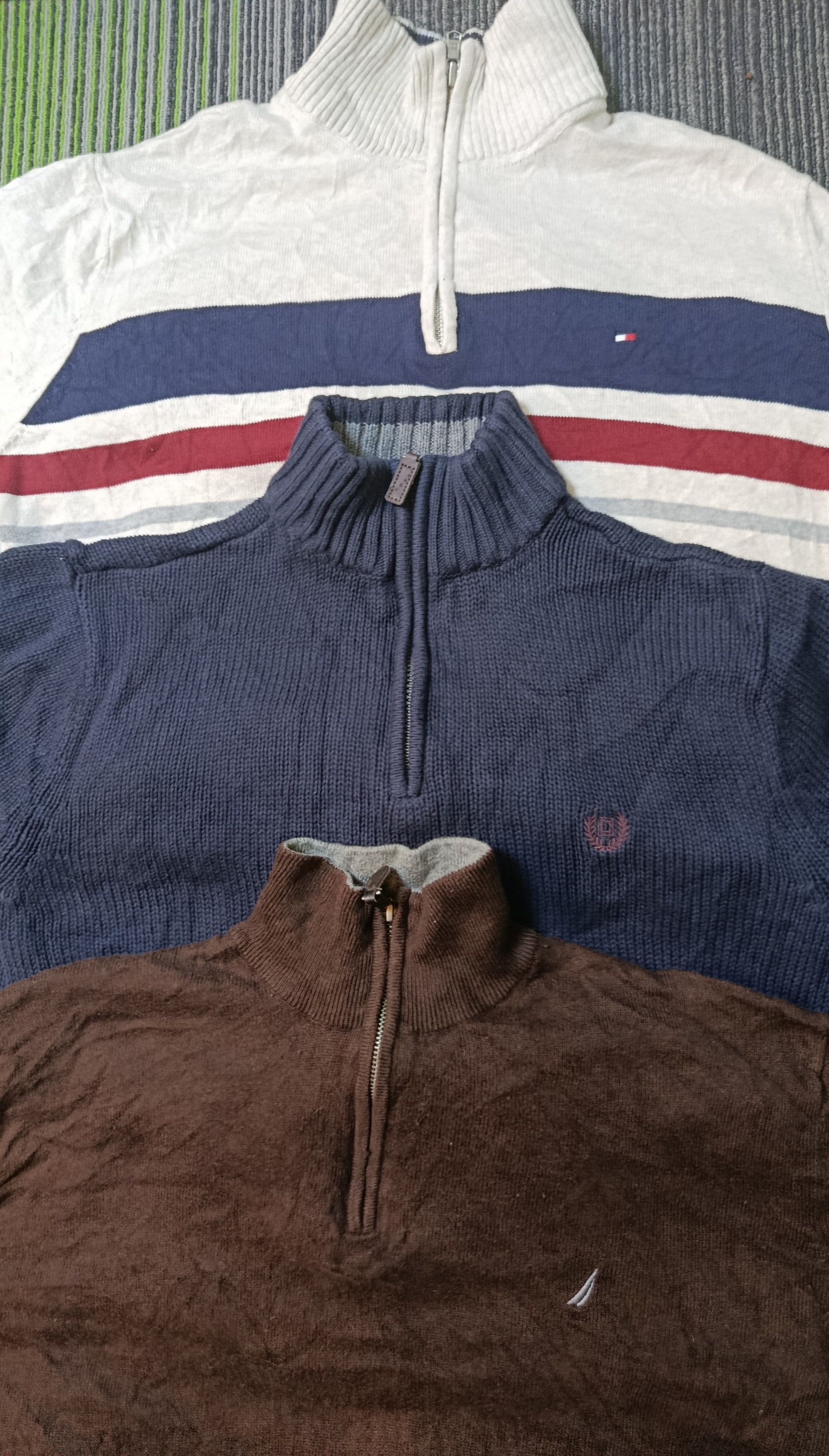 Mix Branded 1/4 Zip Sweaters (2552)