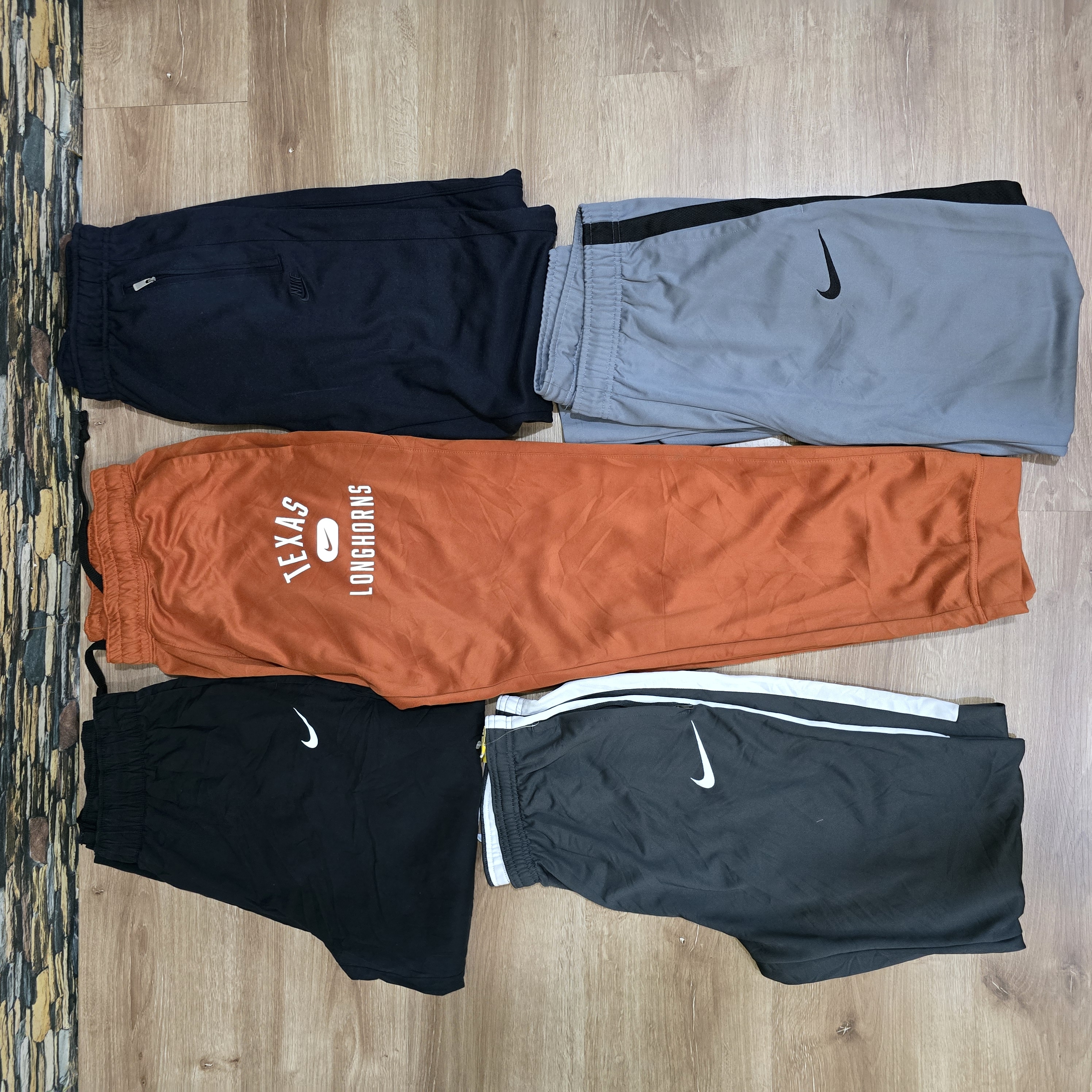 AV-0152 Nike Track Pants