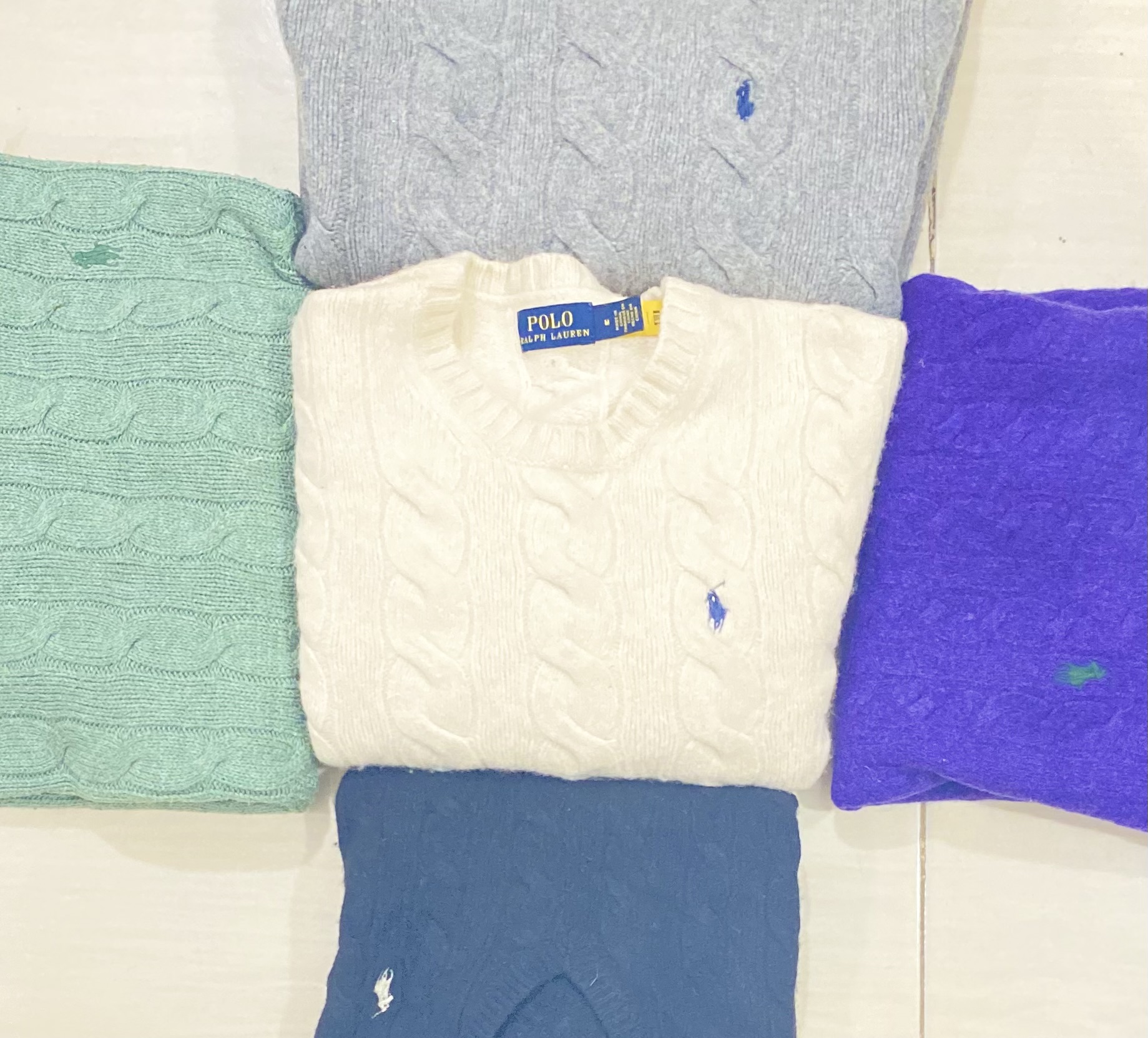 Cable knitt wear