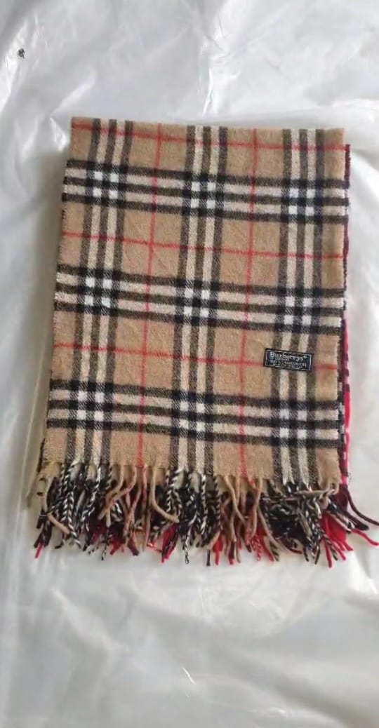 Cachecóis Burberry