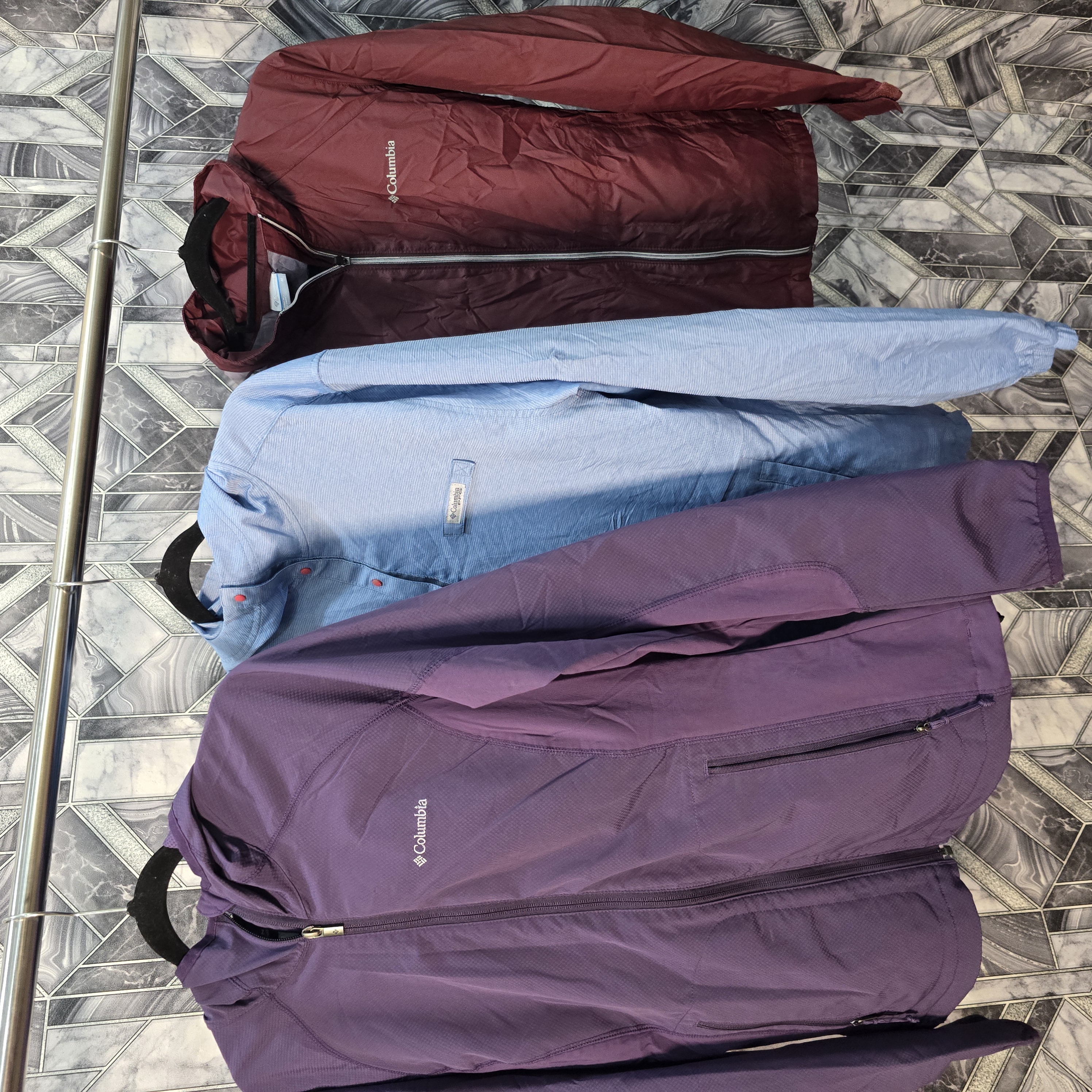 AV-0162 Columbia Windbreaker