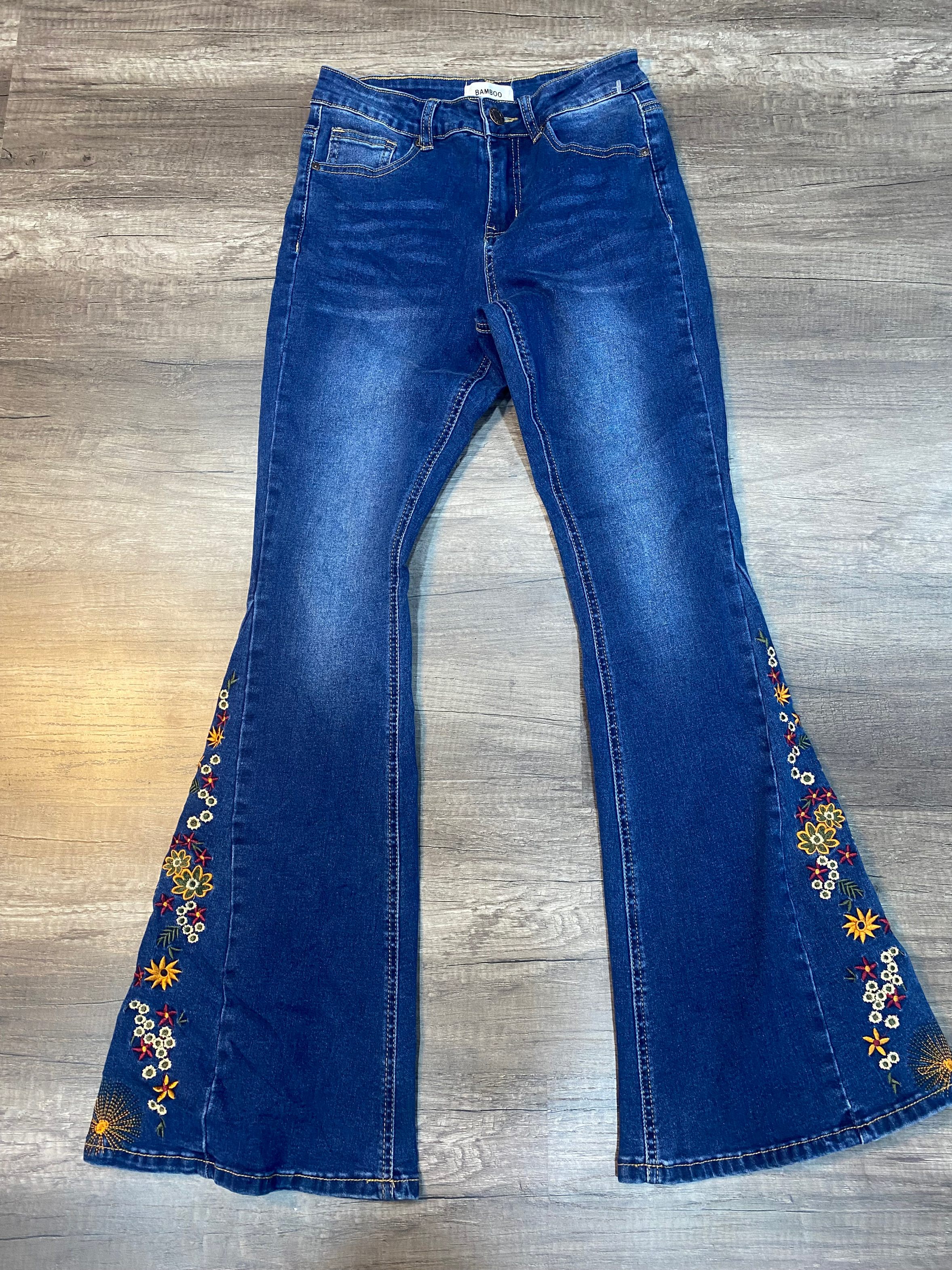 585 | Flare Jeans