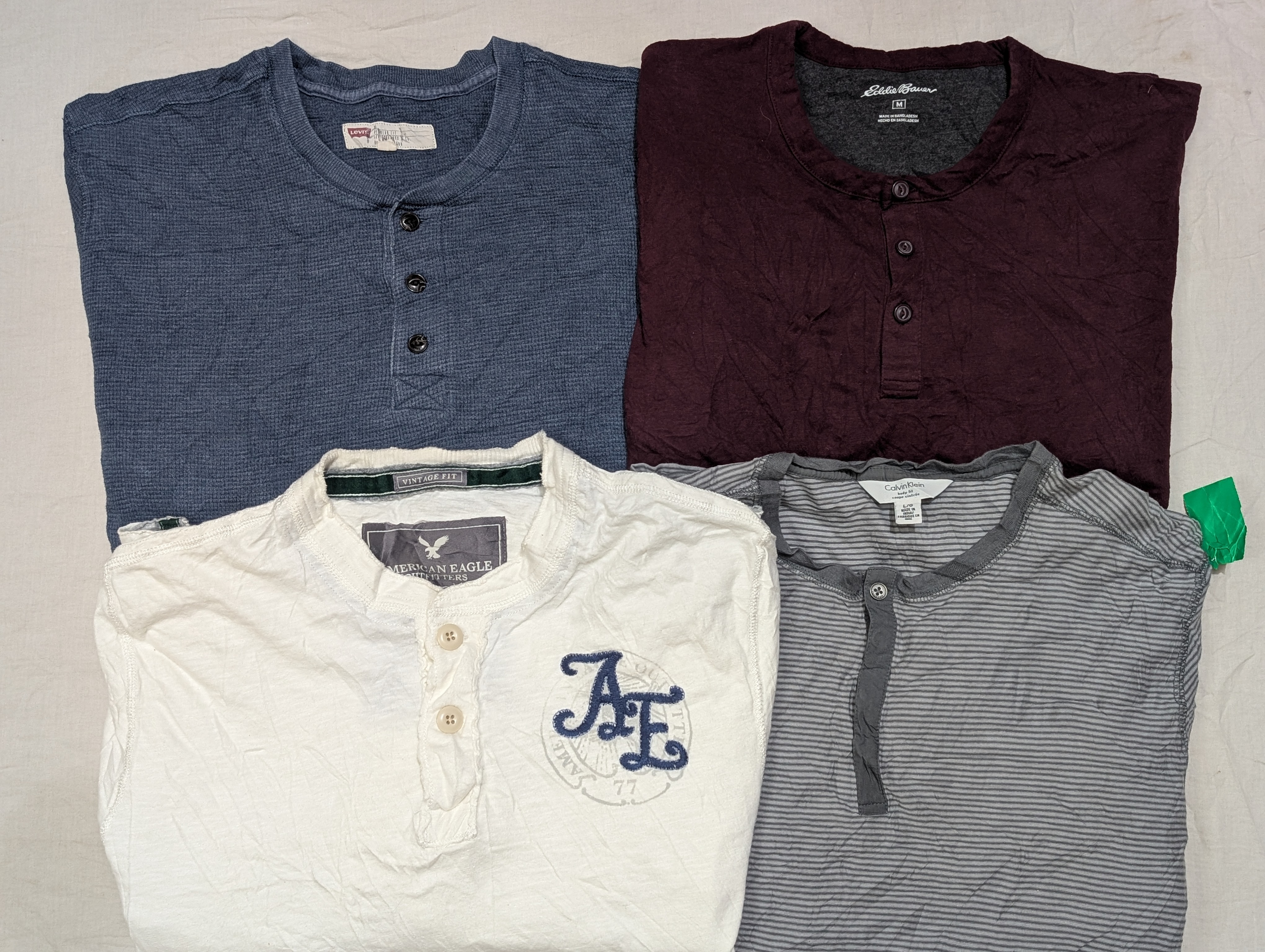 Langarm-Henley-T-Shirt