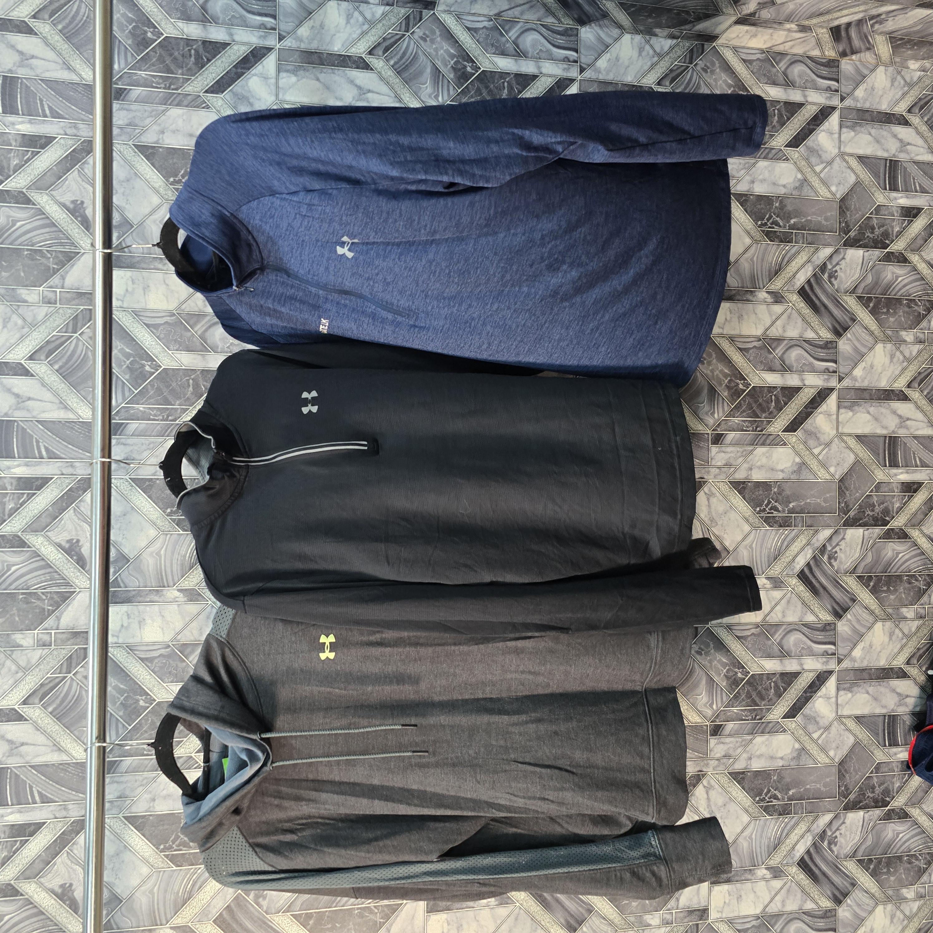 AV-0168 Under Armour SweatShirts