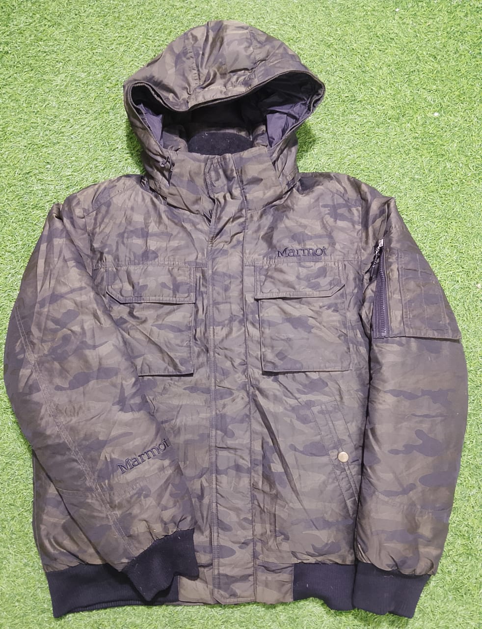 Marmot puffer Jackets