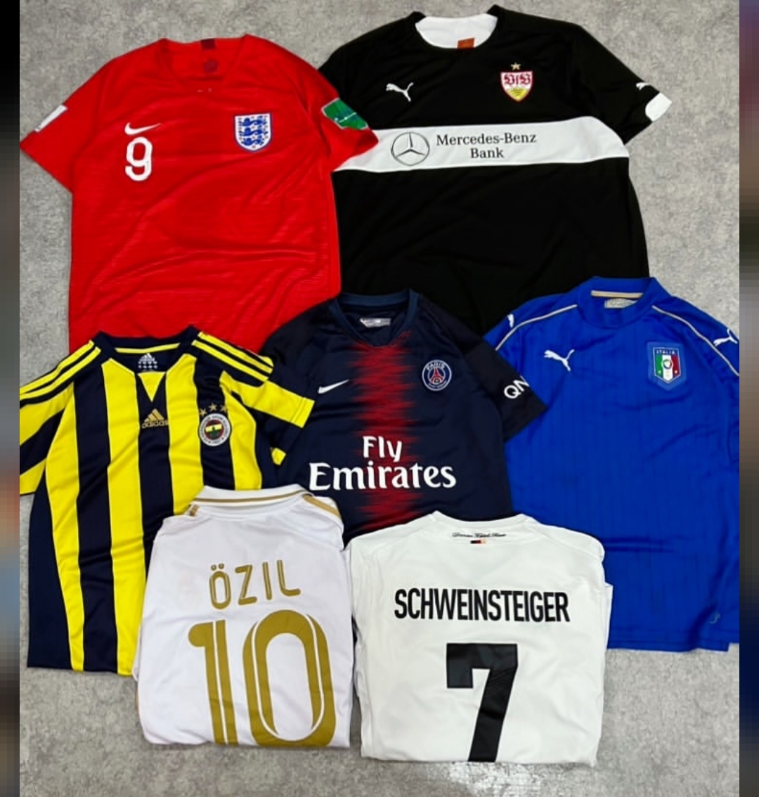 本物のビンテージフットボールジャージ