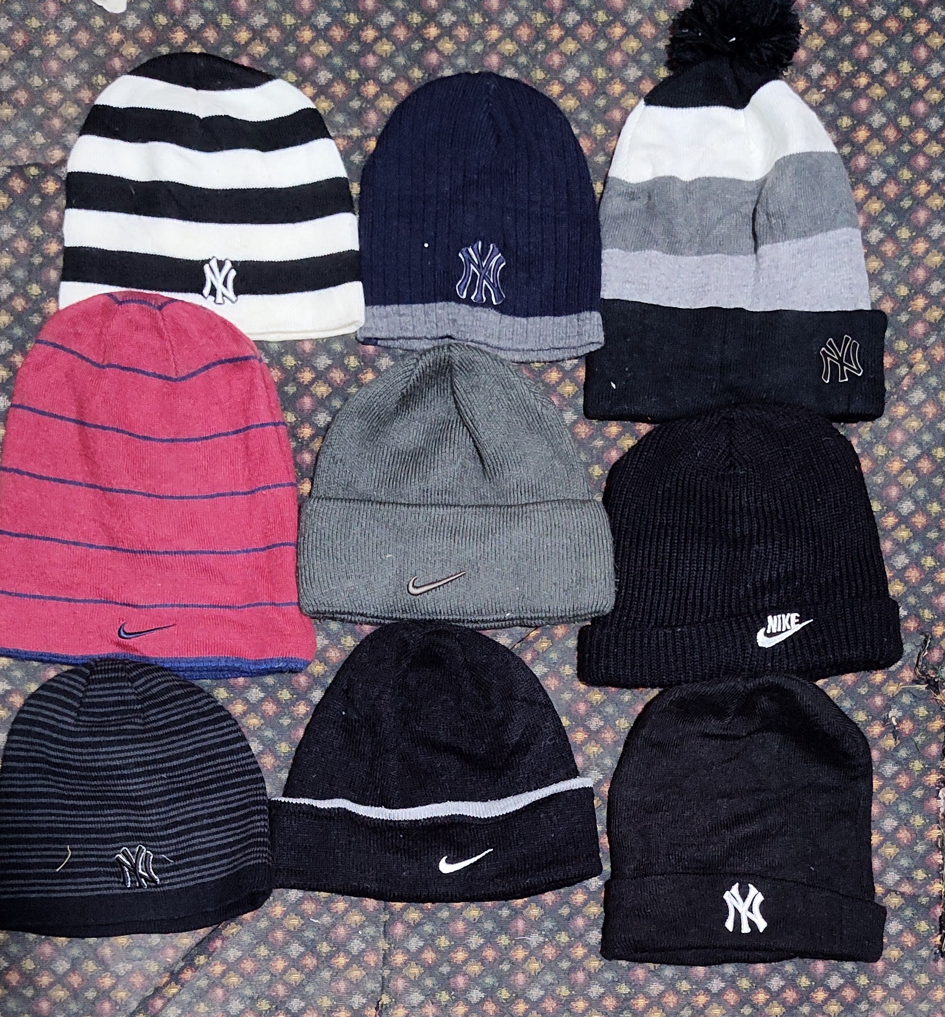Nike e berretti di New York