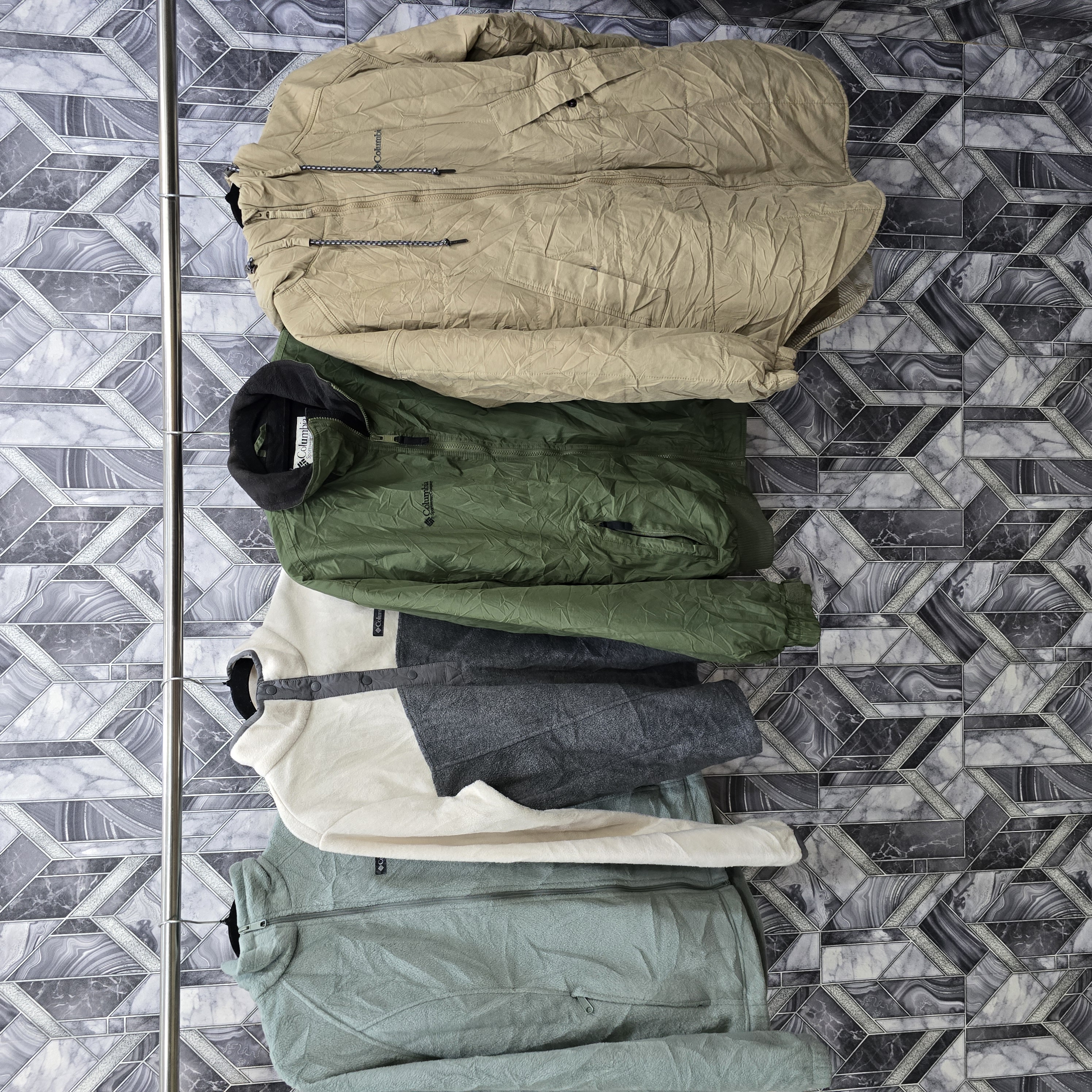 AV-0180 Columbia Mix Jackets