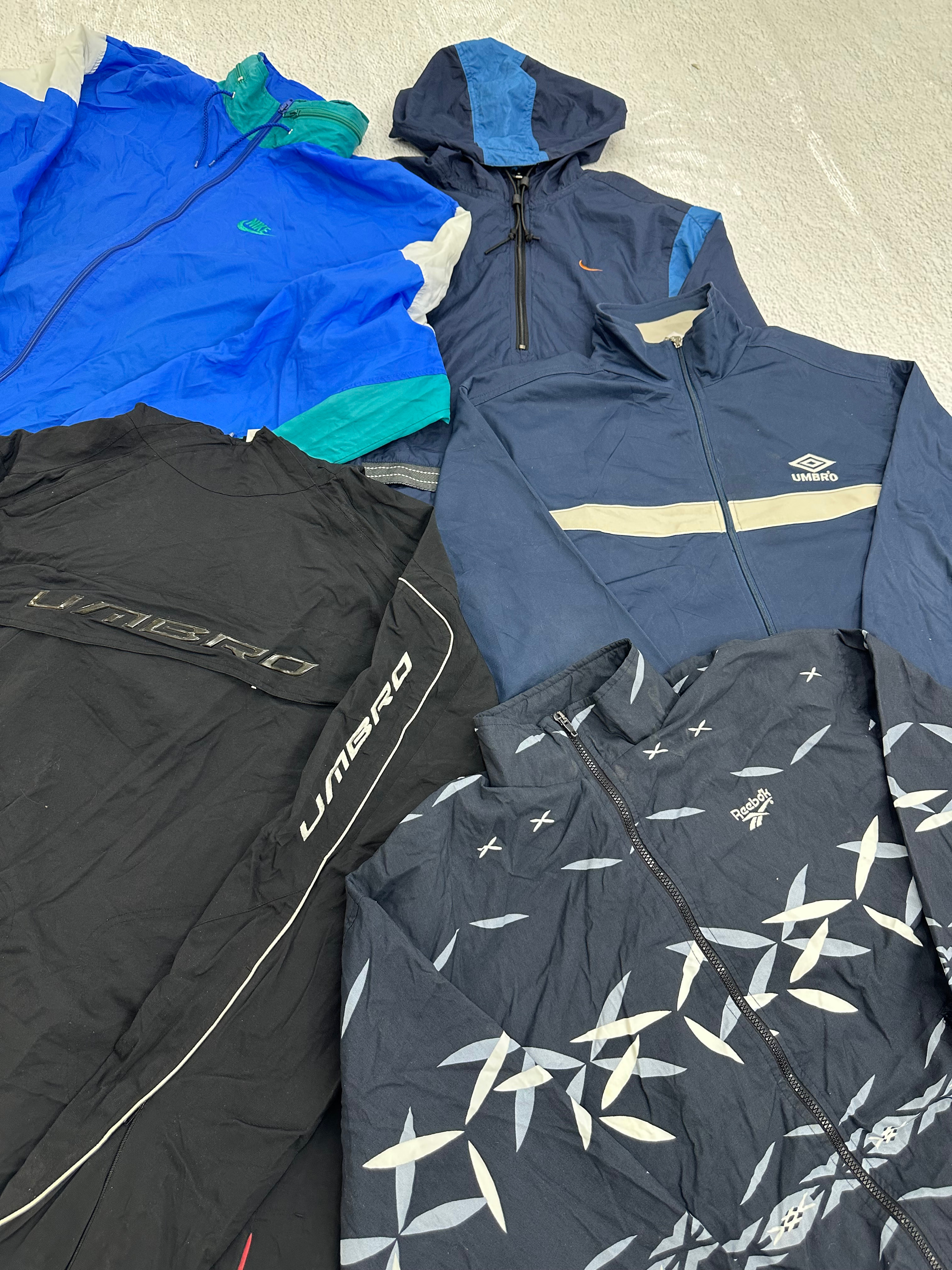 ヴィンテージ ブランド ウィンドブレーカー