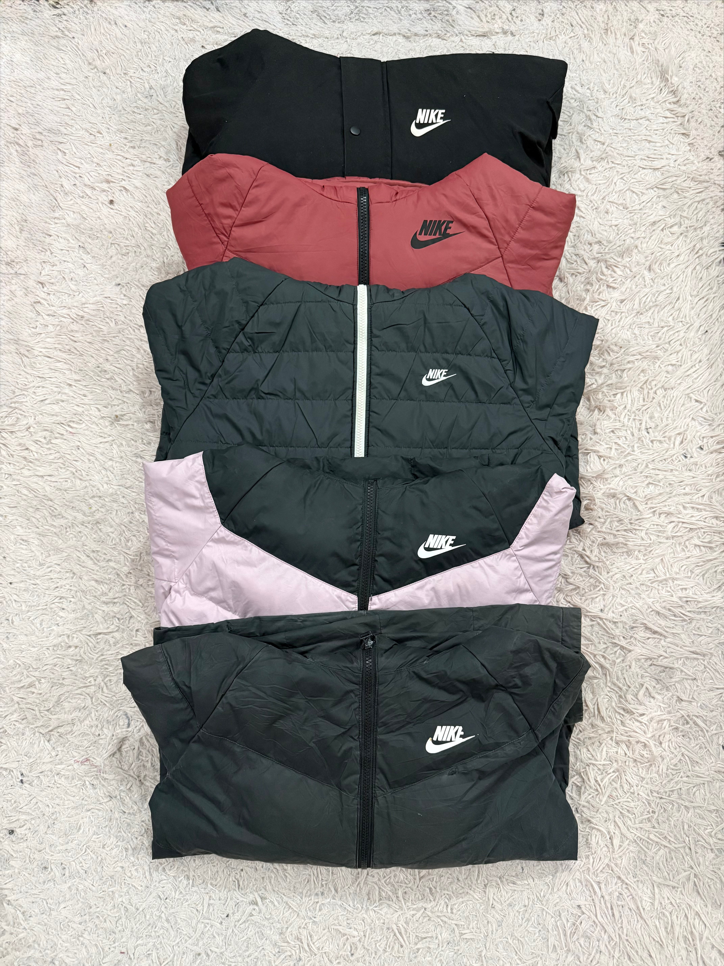 Nike Puffers con Cappucci