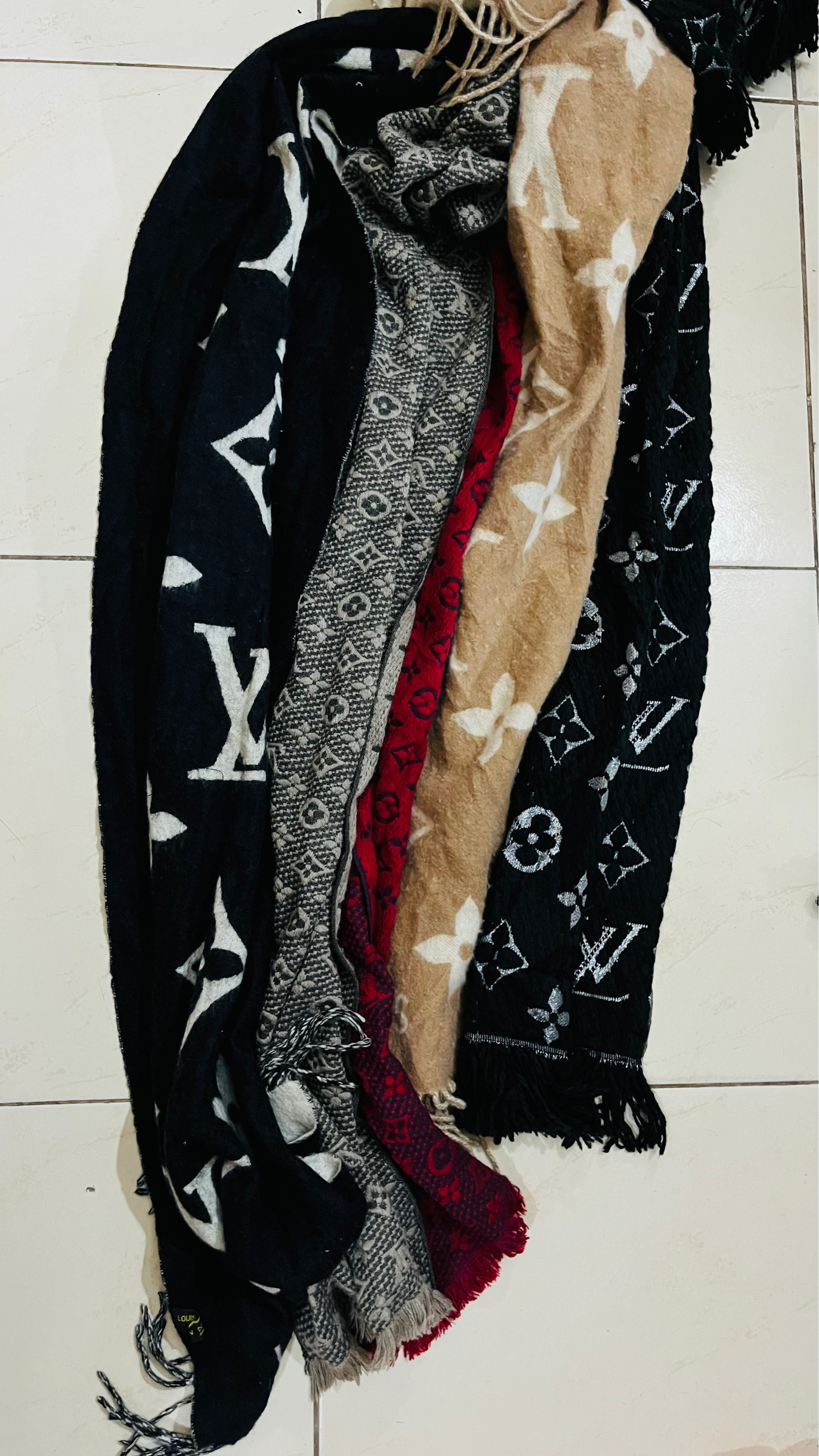 Fendi/LouisVuitton/Chanel-Schals