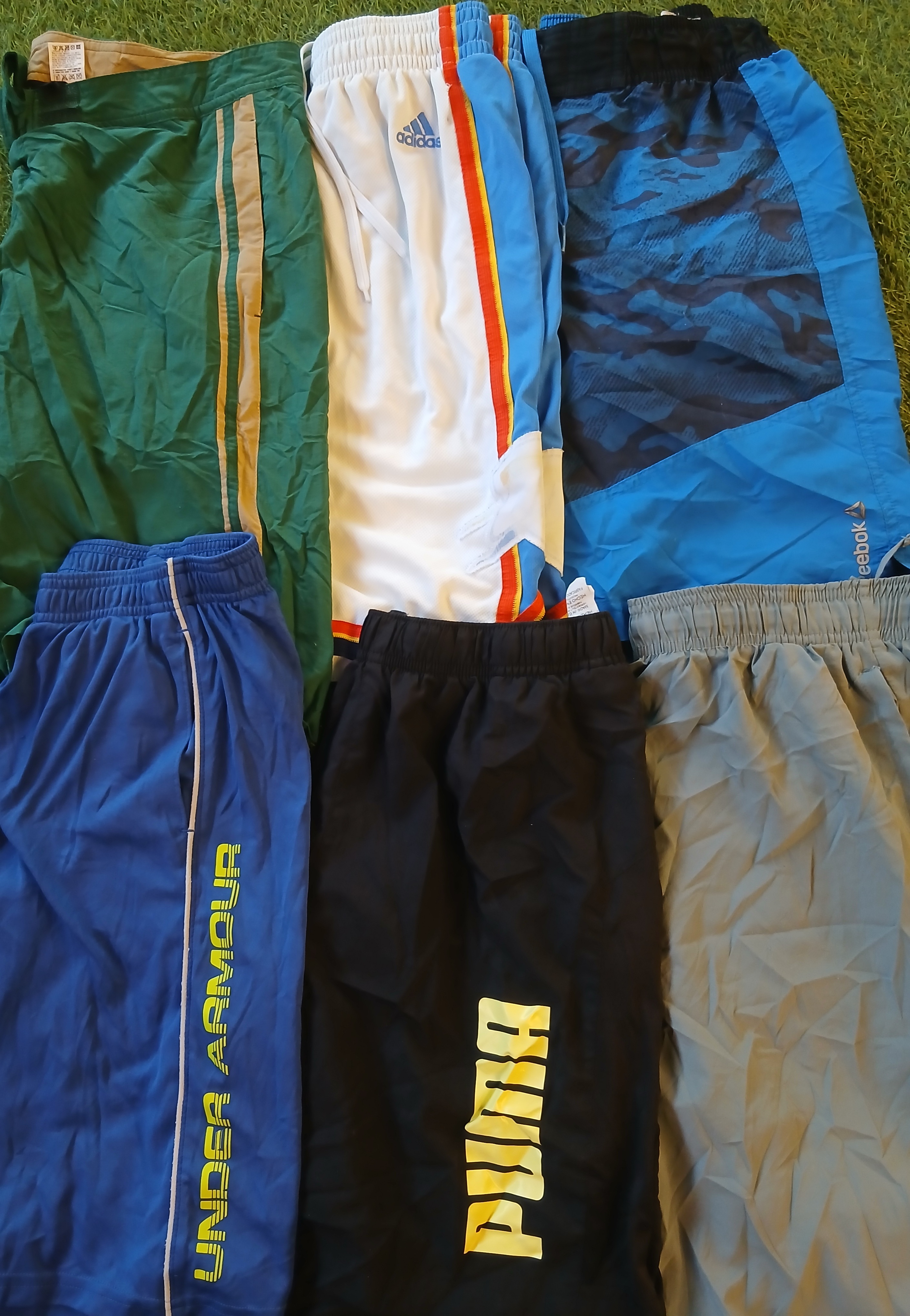 Branded short 20Pcs (2678)