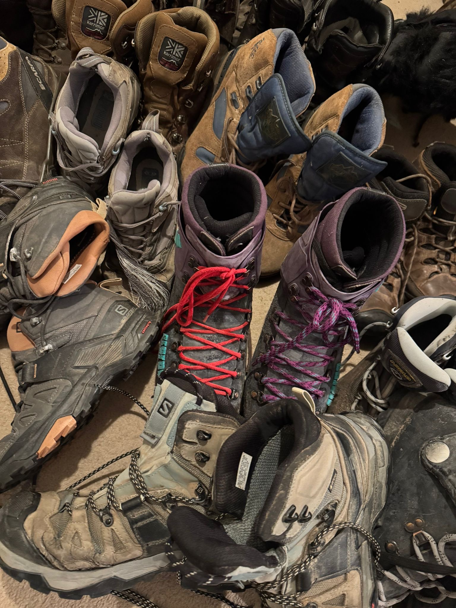 Bulk Hiking Boots – Mixed Brands (Grade B & C)