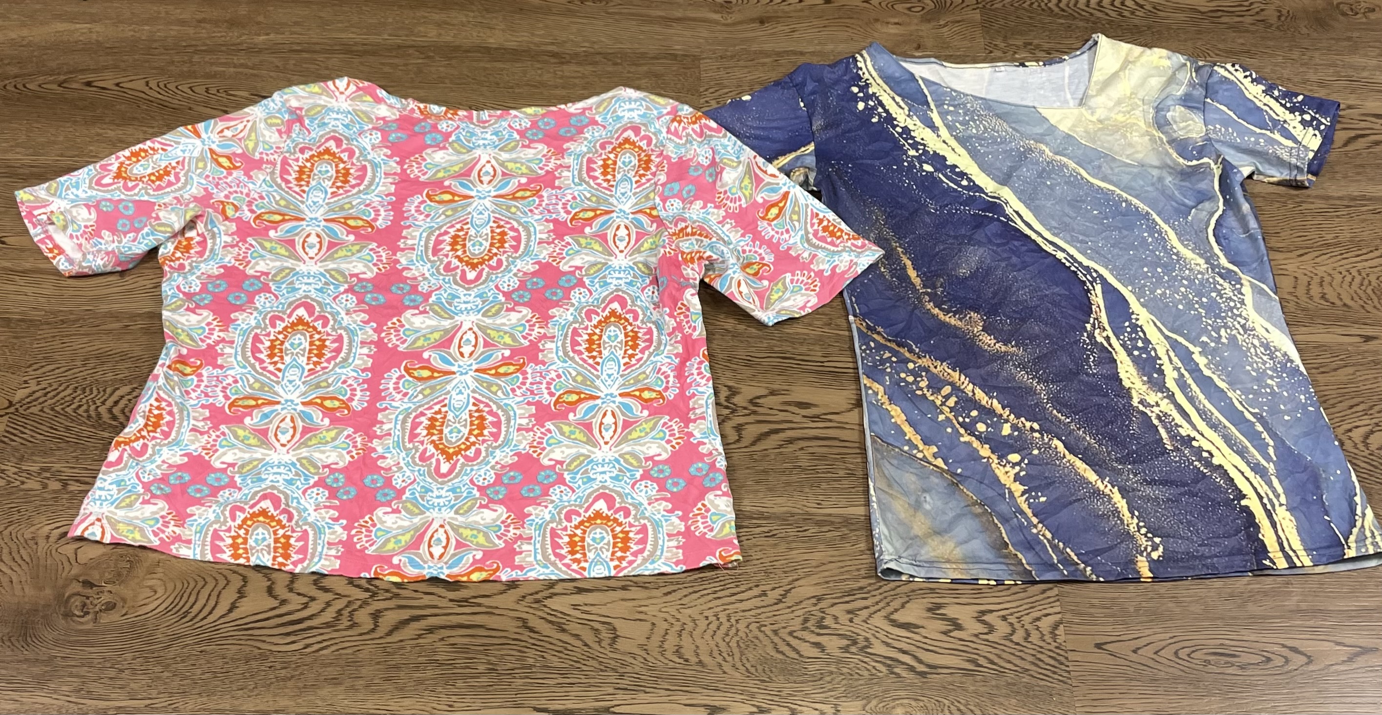 Schöne bedruckte T-Shirts