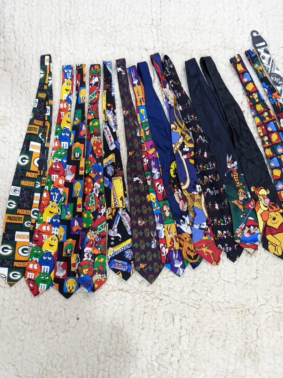 Cravatte Vintage Cartoon & Novelty – Lotto Misto (Looney Tunes, M&M’s, Disney, Sport)