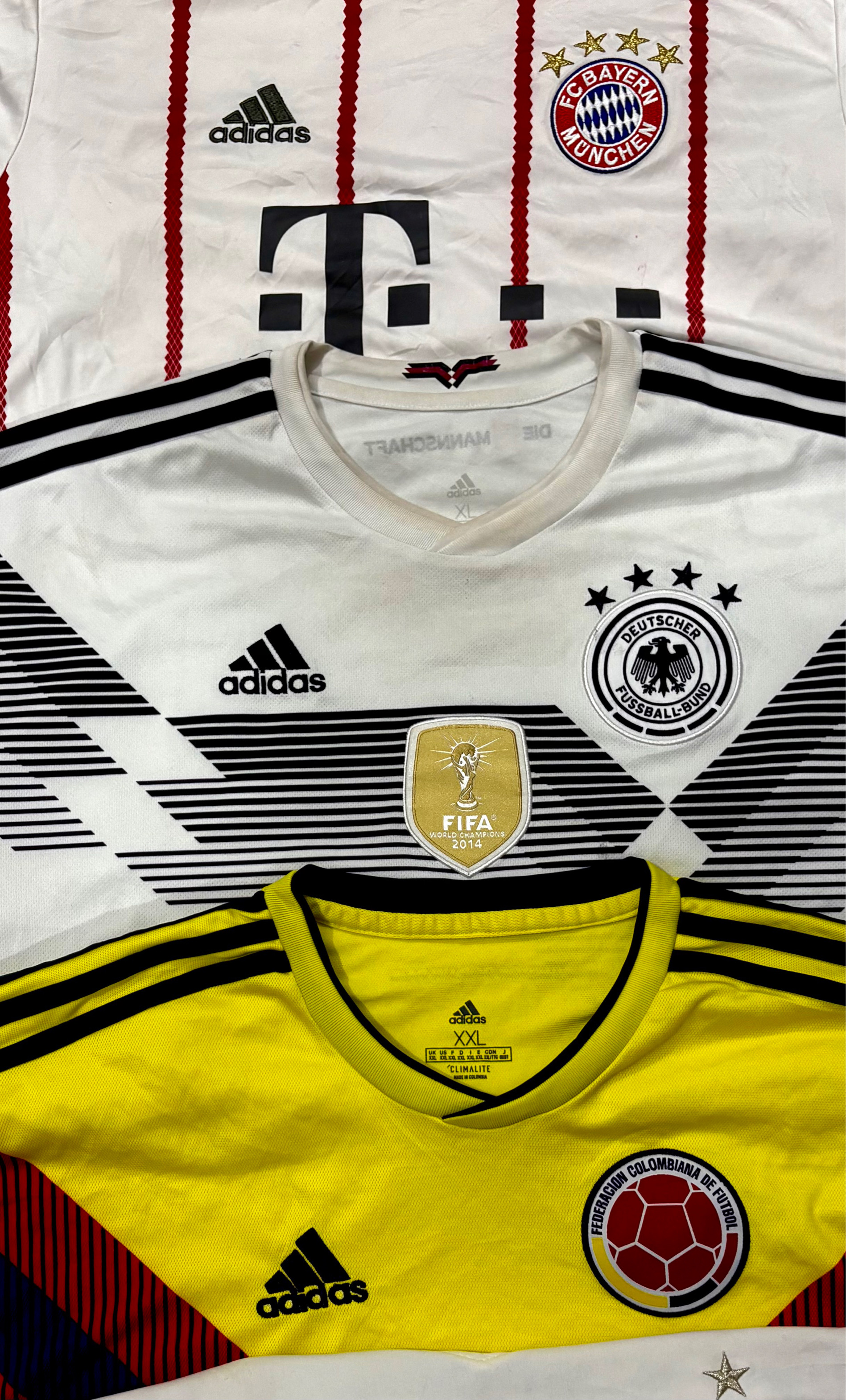 T-shirts Authentiques de Football