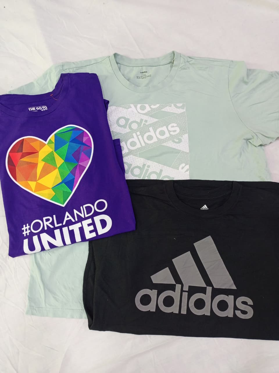 ZV0538 Vintage Adidas T-Shirt Bundle
