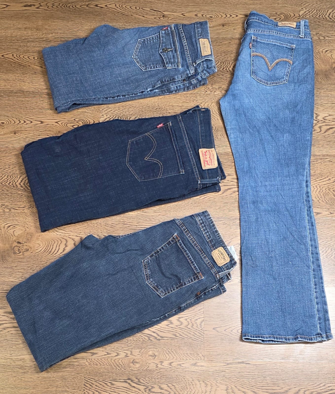 Levis jeans