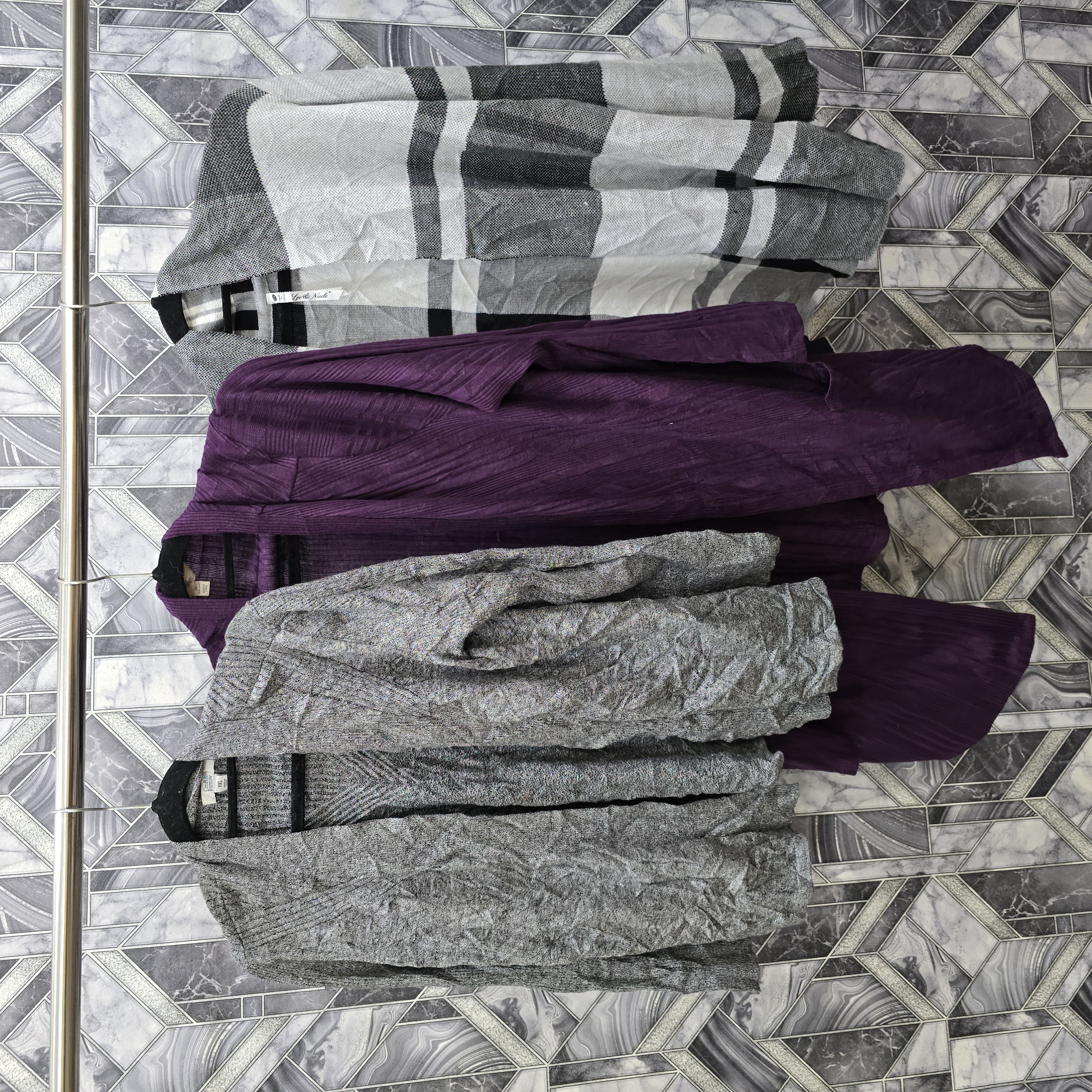 AV-0203 Cardigans non marqués