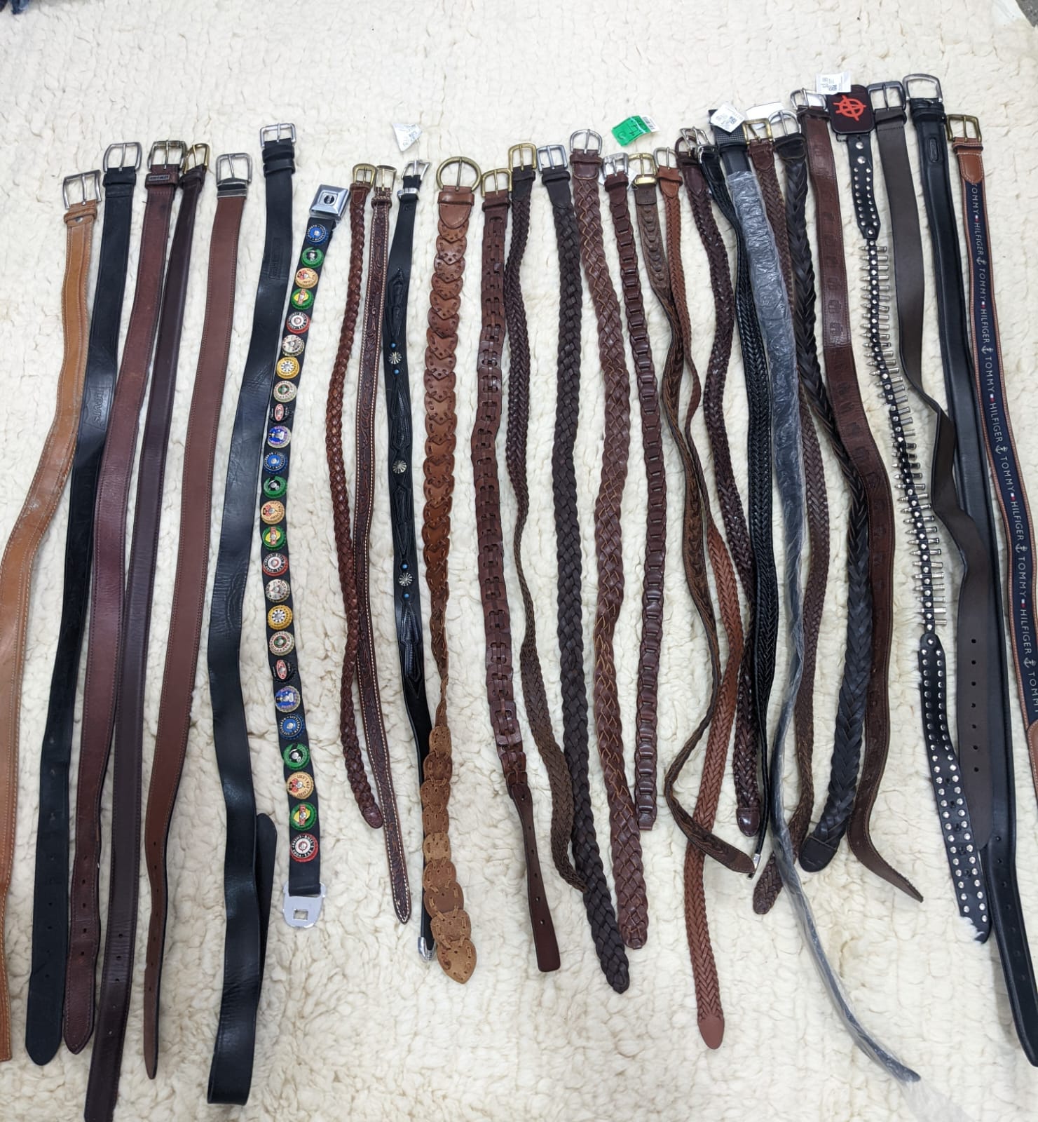 ヴィンテージスタイルベルトミックス – ウエスタン、Y2K、クラシックレザーデザイン