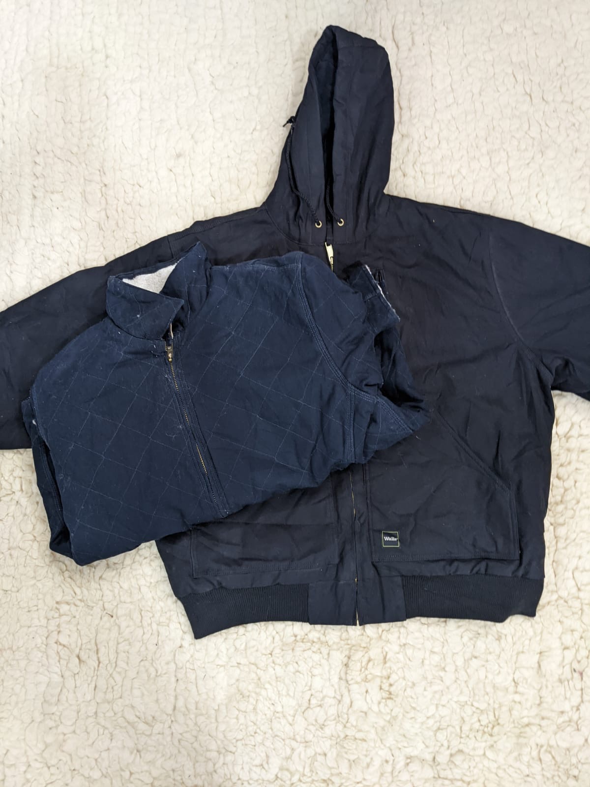 「ブランド付き＆ブランドなしの作業着ジャケットミックス – ヘビーデューティー＆ビンテージスタイル」