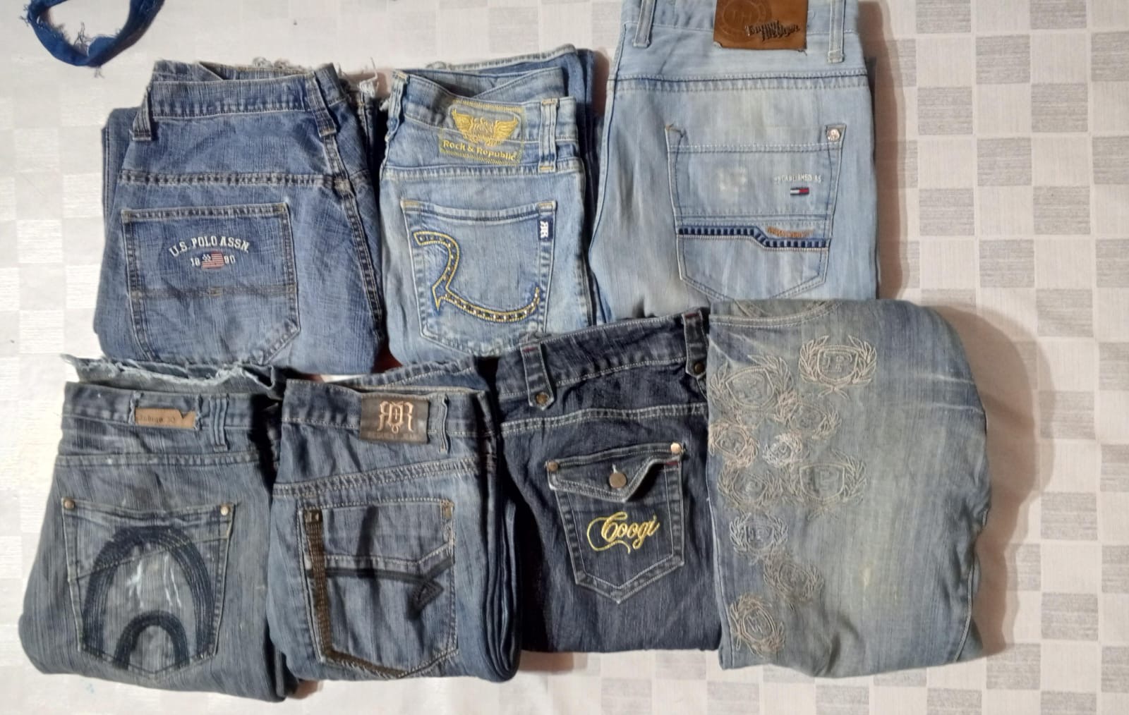 COOGI AND OTHER BRAND JEANS (ID 592)