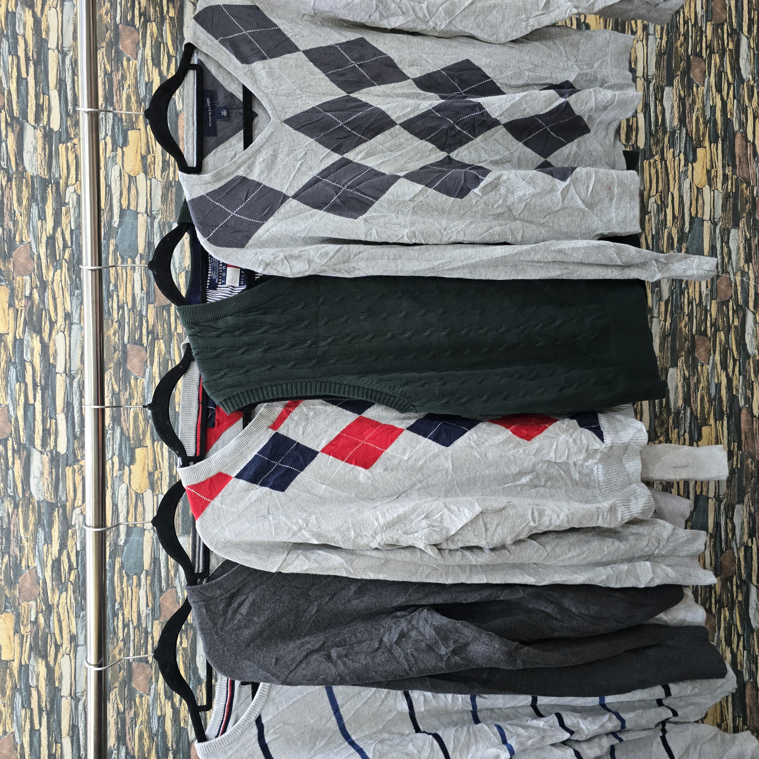 AV-0221 Tommy Hilfiger Sweater