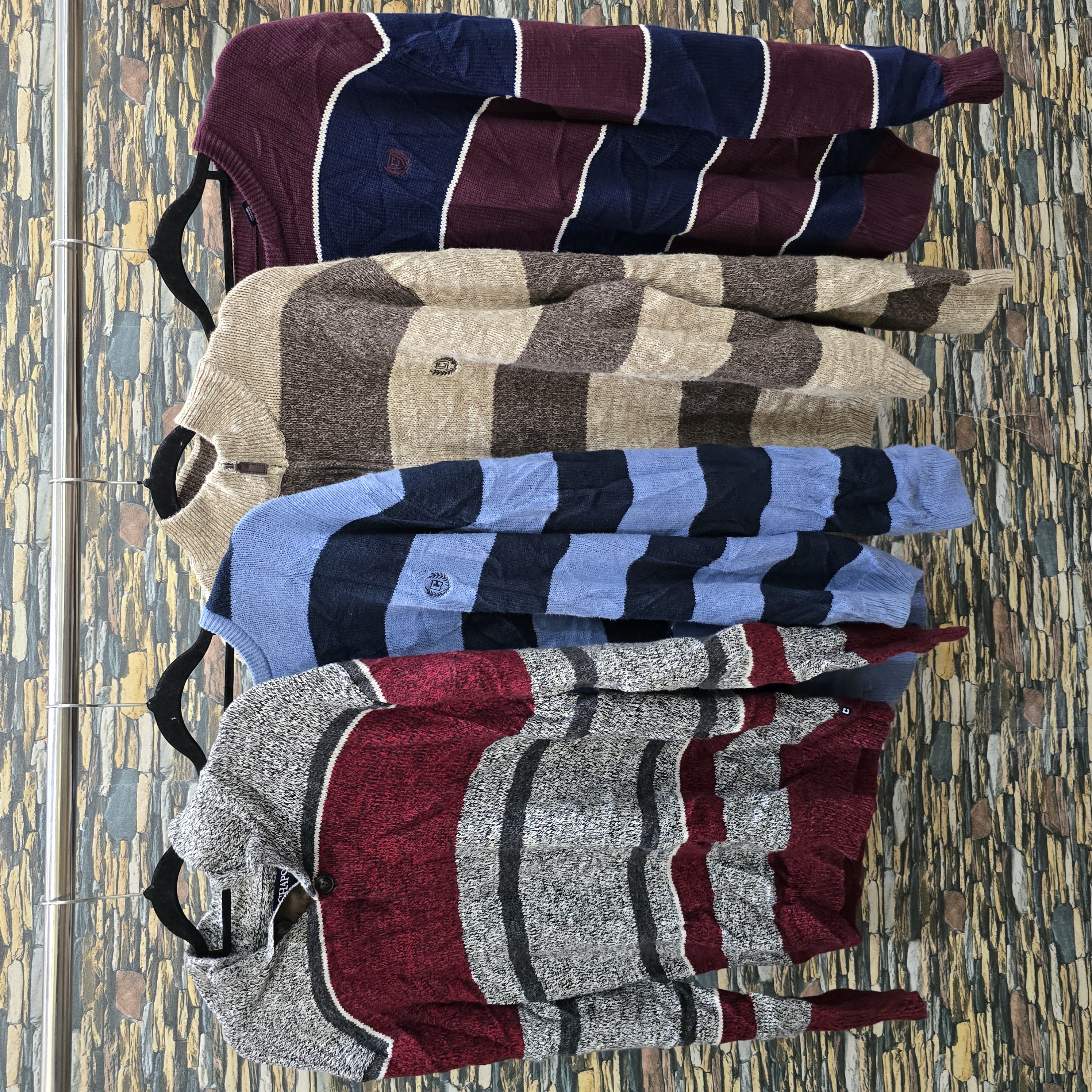 AV-0224 Chaps Multi Colour Sweaters