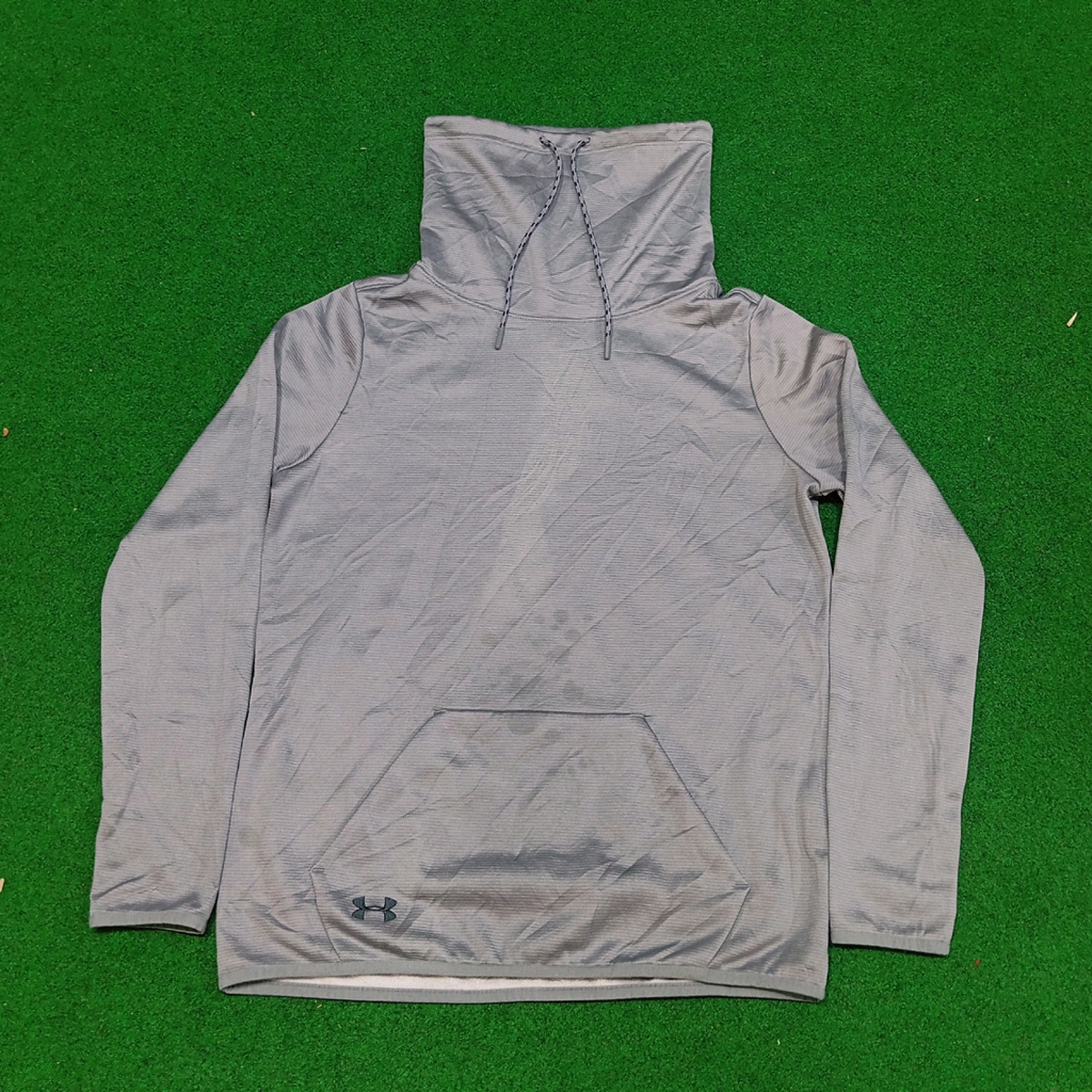 Under Armour Sweatshirt