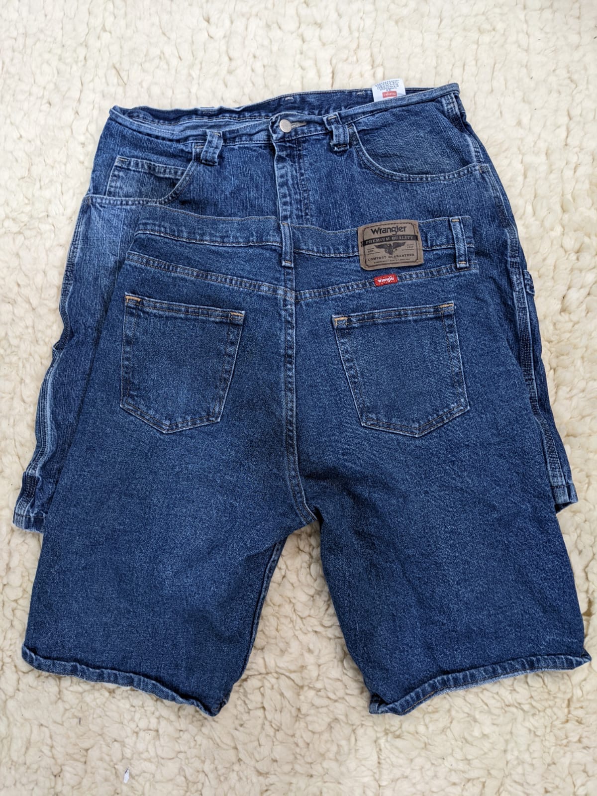 Wrangler Shorts Mix – Authentic Denim & Casual Styles