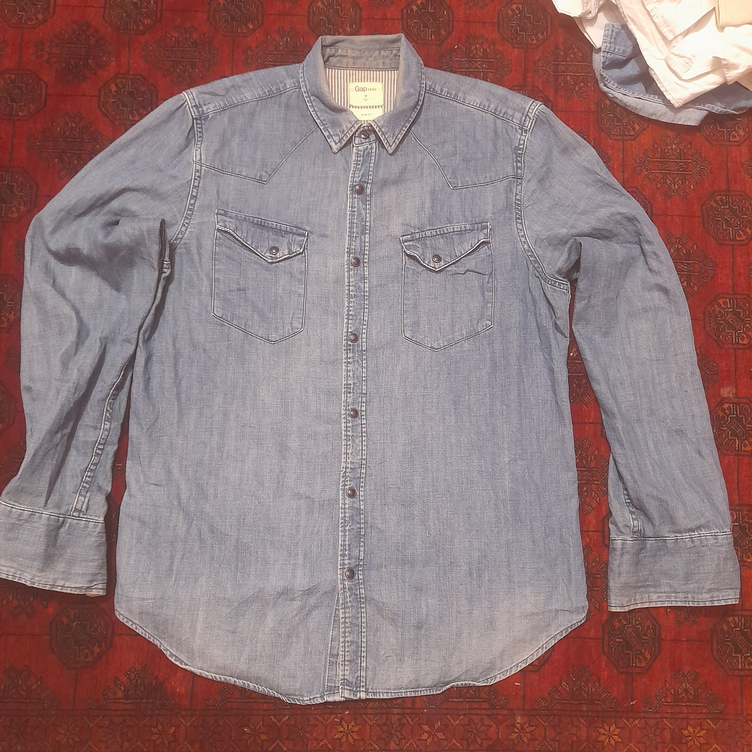 Denim faded shirt  P13B72