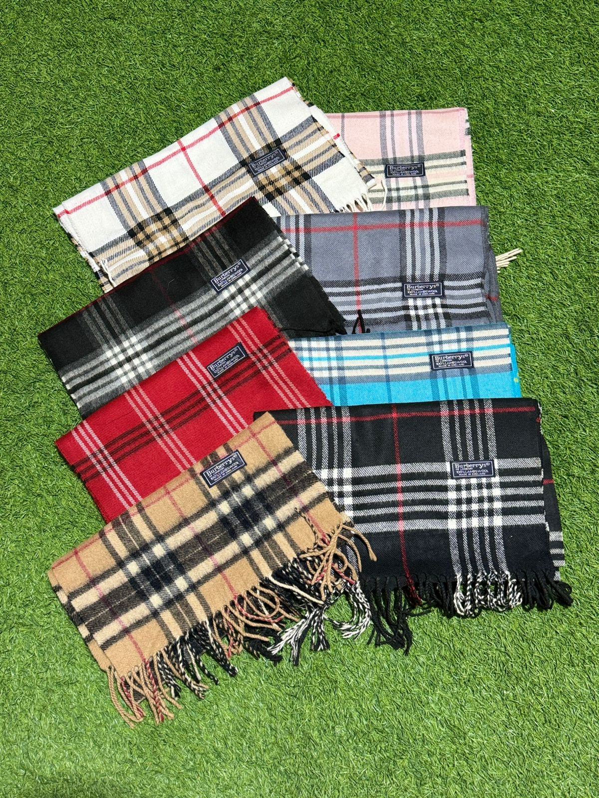 Sciarpe Burberry marchiate ks12