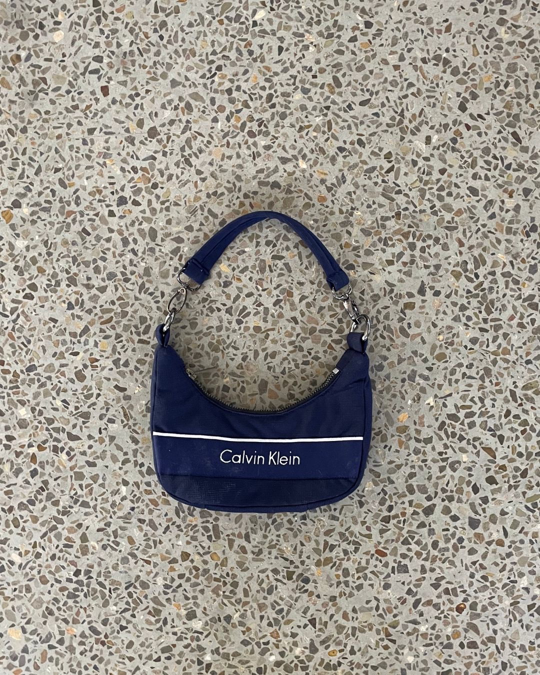 Nom : Sac à épaule Calvin Klein recyclé