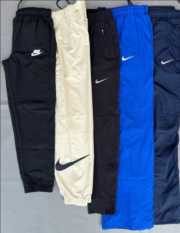 ビンテージNikeトラックパンツ
