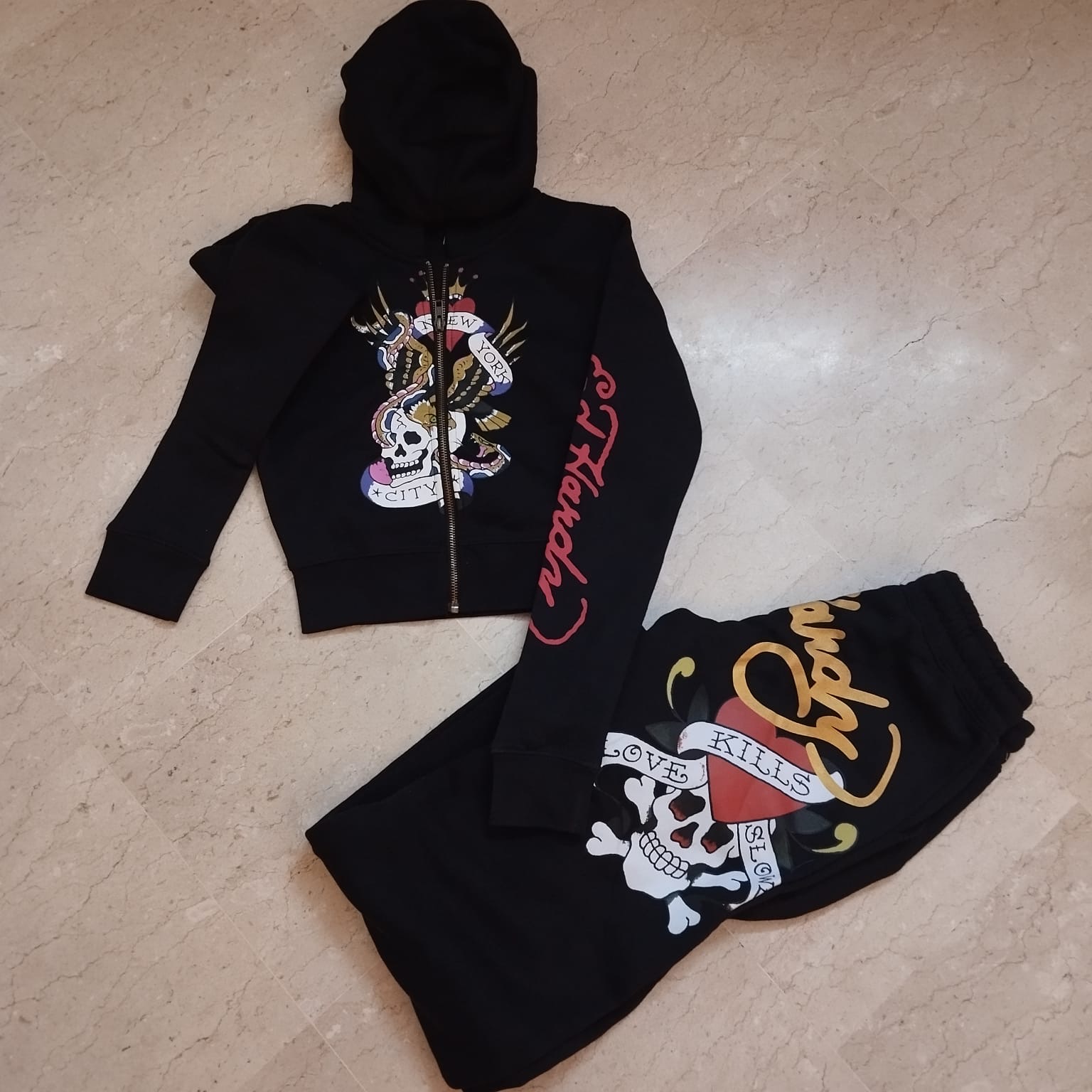 Ropa de entrenamiento Ed Hardy