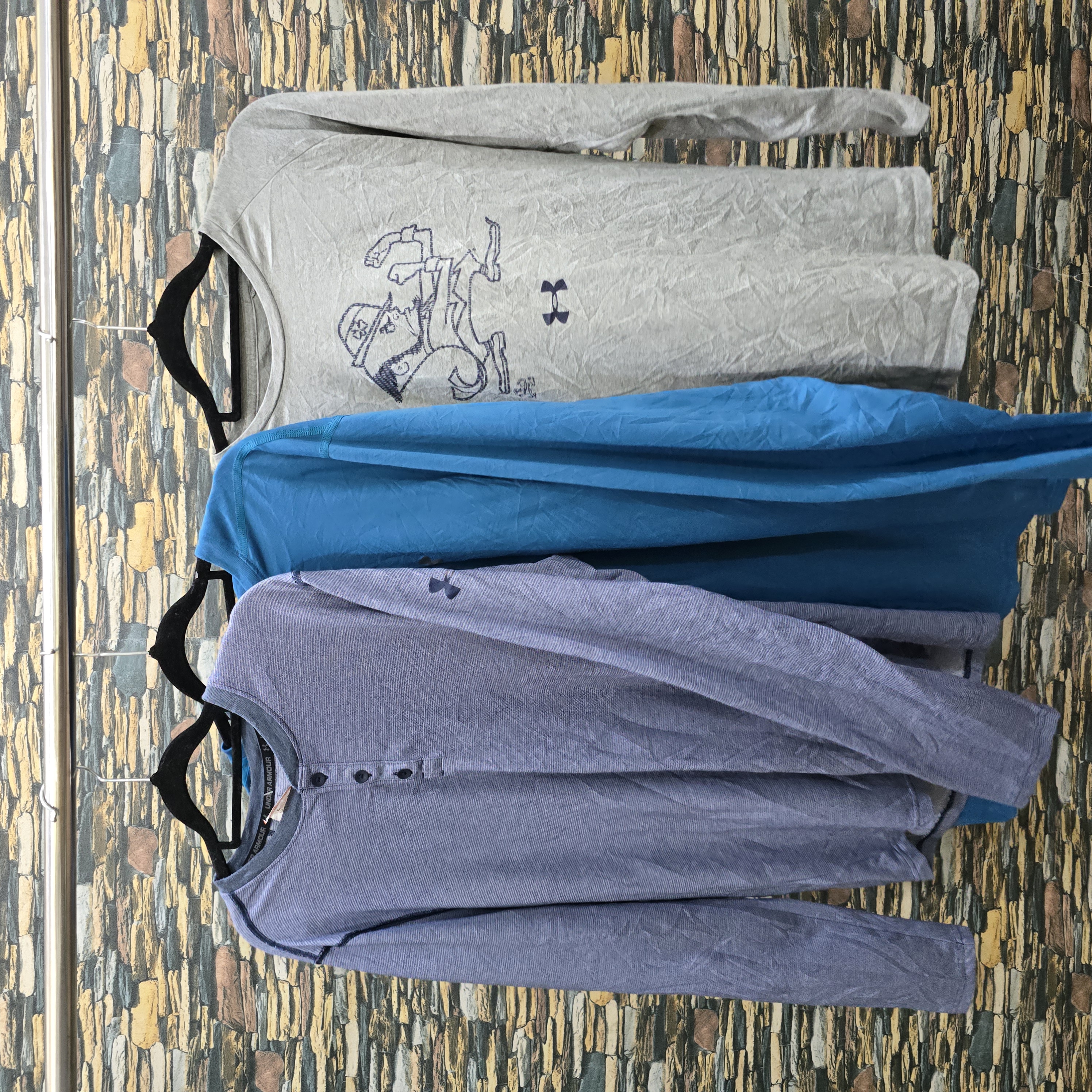 AV-0236 UnderArmour T-Shirt a Maniche Lunghe