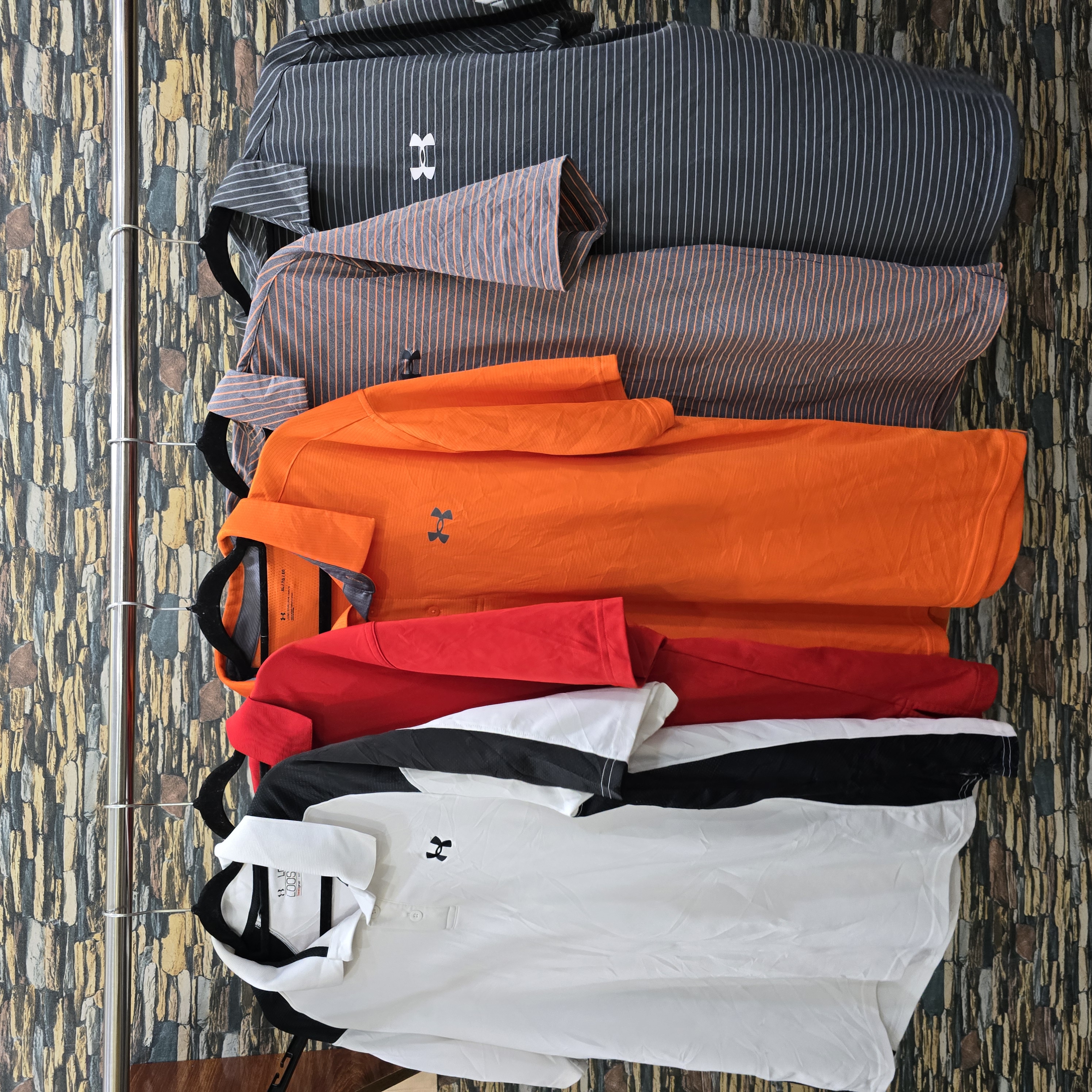 AV-0237 UnderArmour Collar T-Shirts