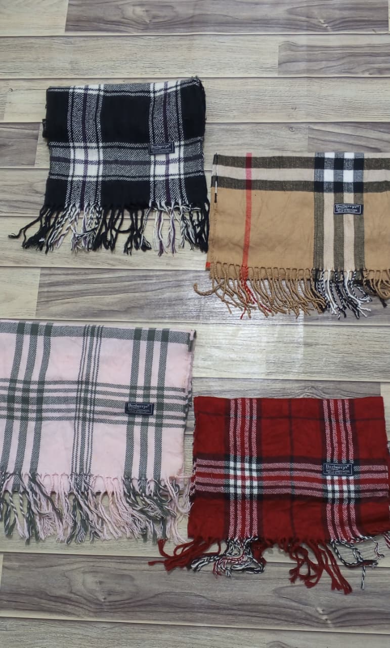 Burberry scarve