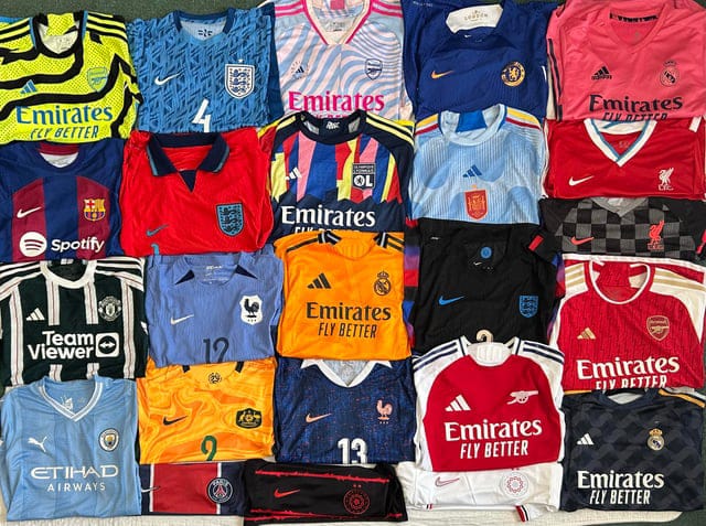 Authentisches Premium Fußballverein-Trikot