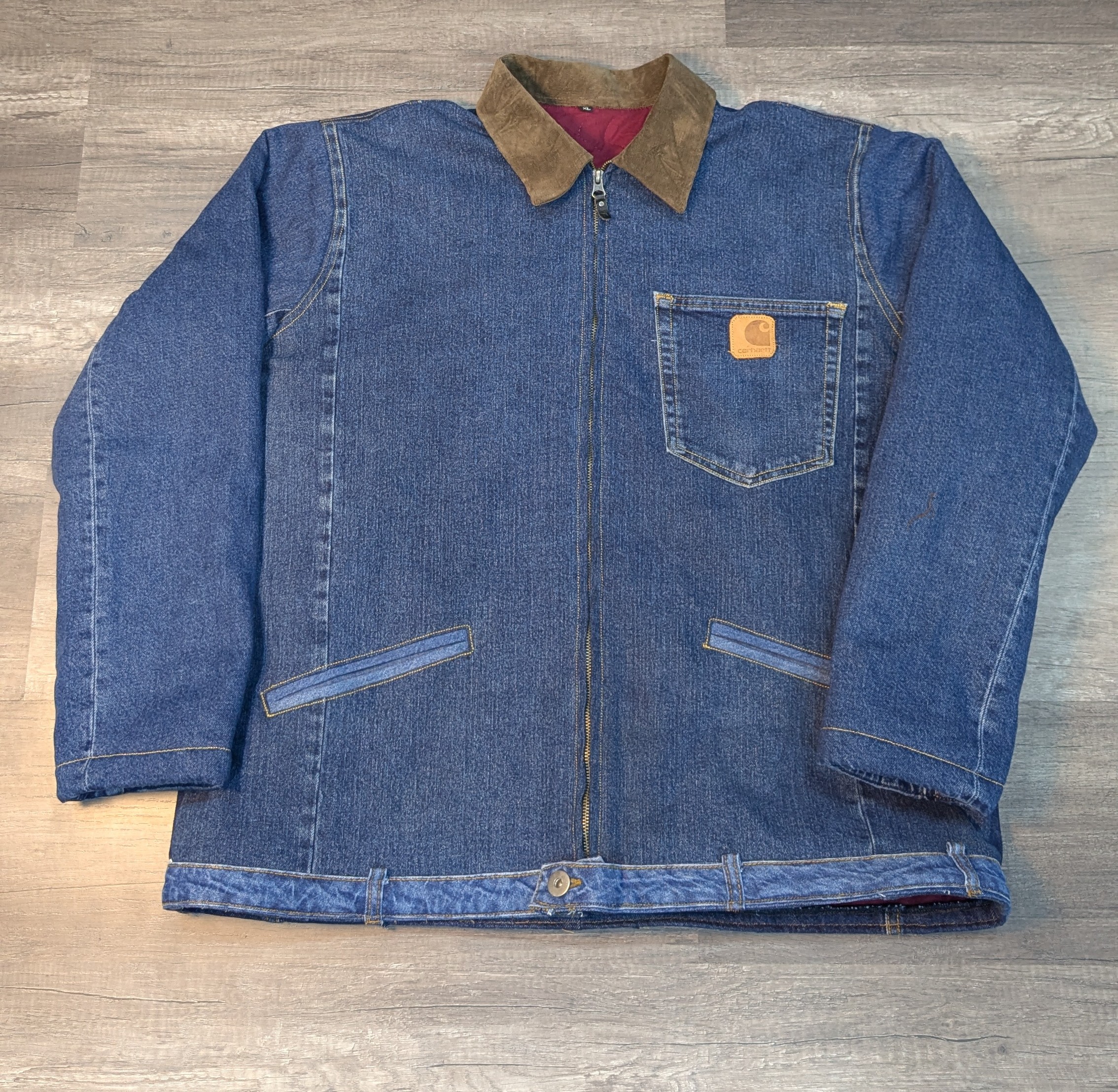 761 - Jaqueta Carhartt Reciclada