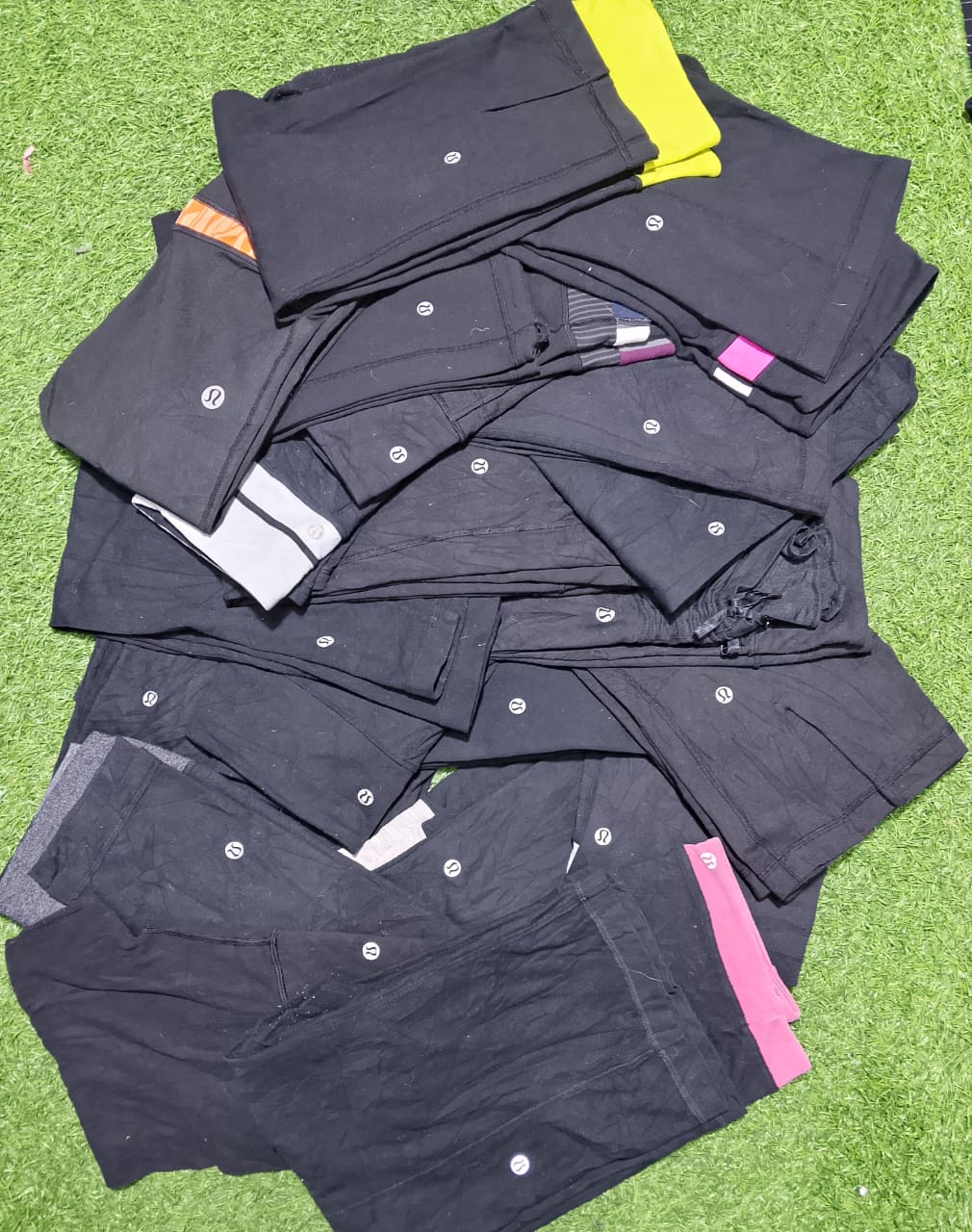 Lululemon black Capri leggings