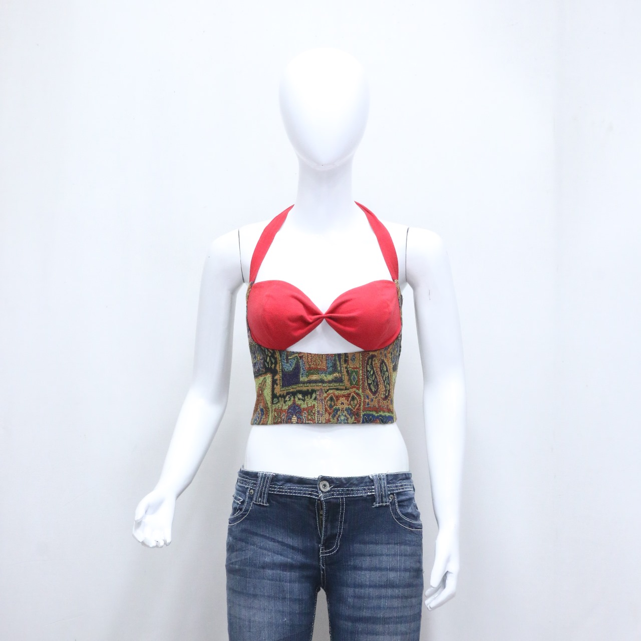 CR707 Haut court dos nu à motifs paisley upcyclé P..