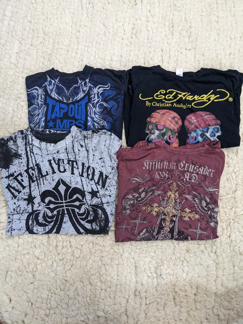 アフリクション Tシャツ | プレミアムコットンと大胆なグラフィックスタイル