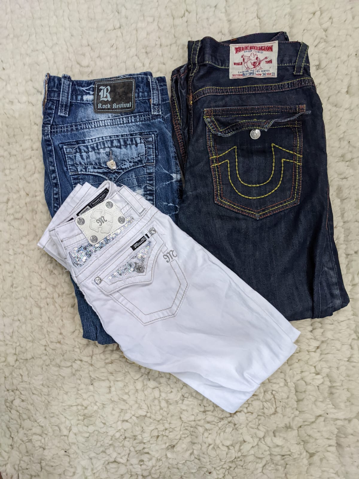 Miss Me, Rock Revival, True Religion Tシャツ | プレミアムな快適さとスタイル