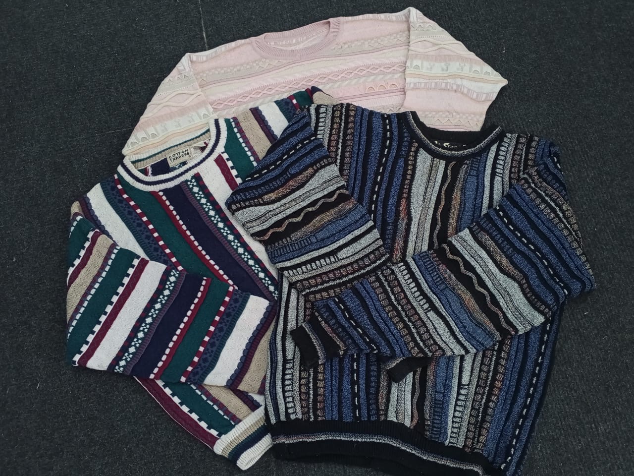 クージースタイルセーター