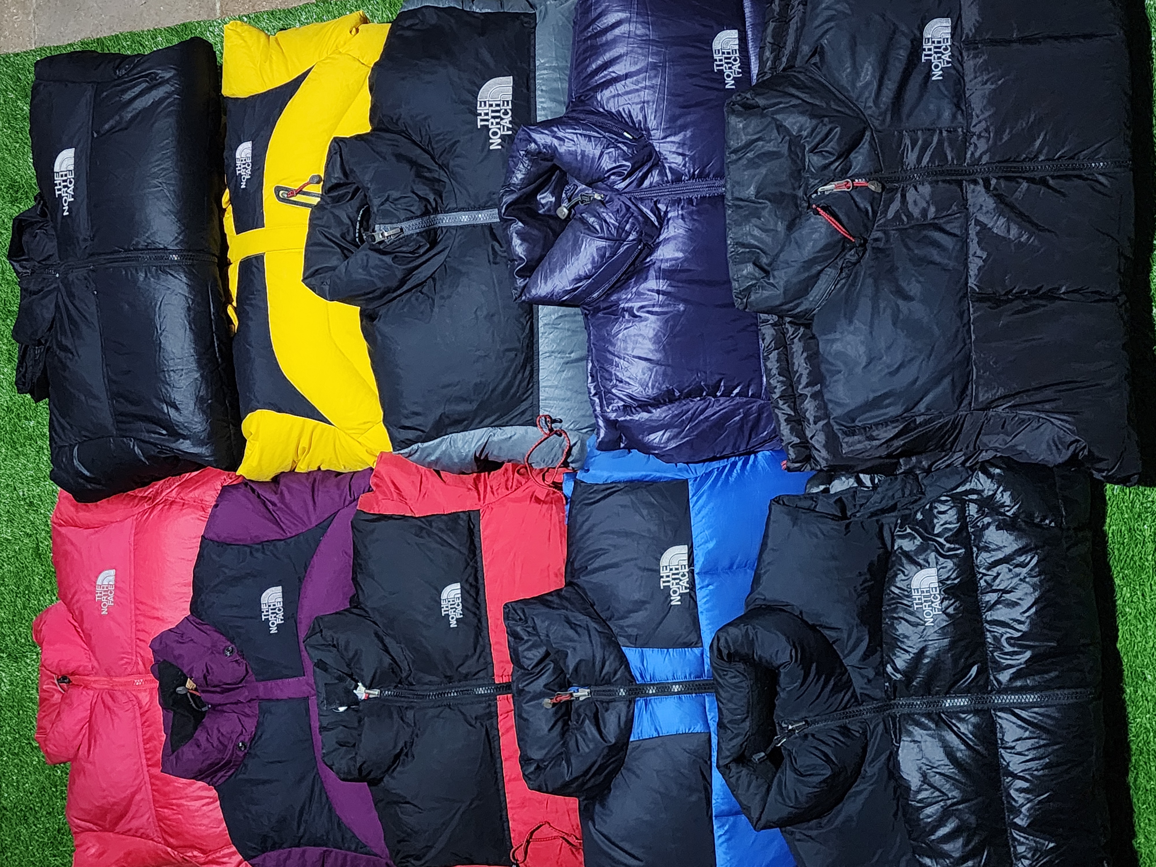 TNF Puffers 700, 800 & Mix