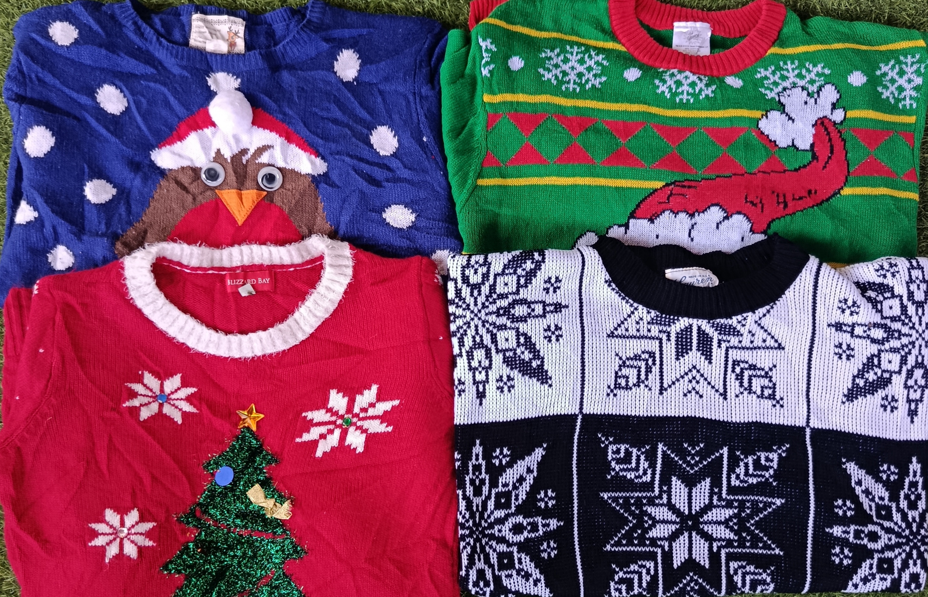 Christmas Sweaters (10) pcs 2944